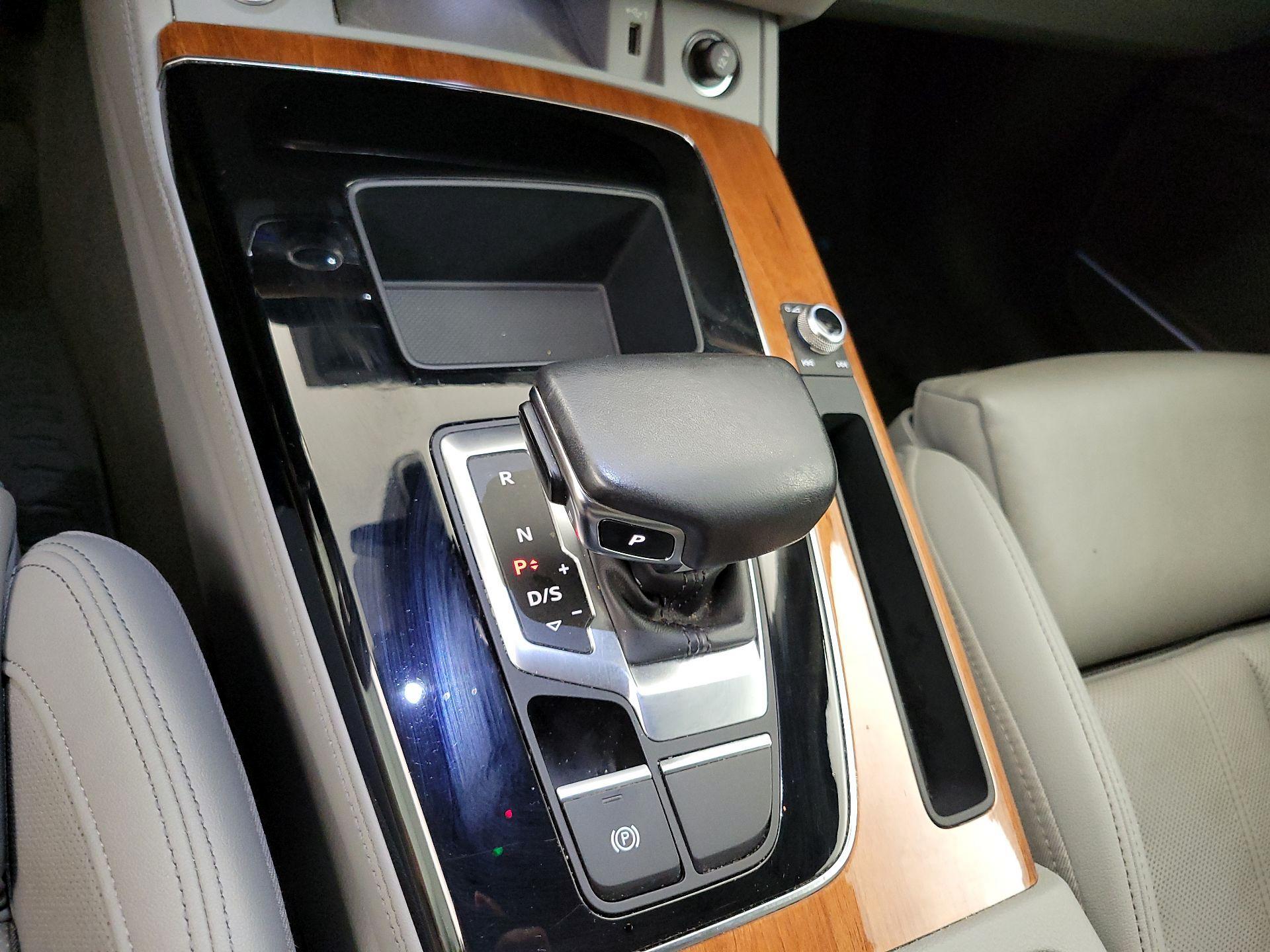 Thumbnail: 2023 Audi Q5 - 18