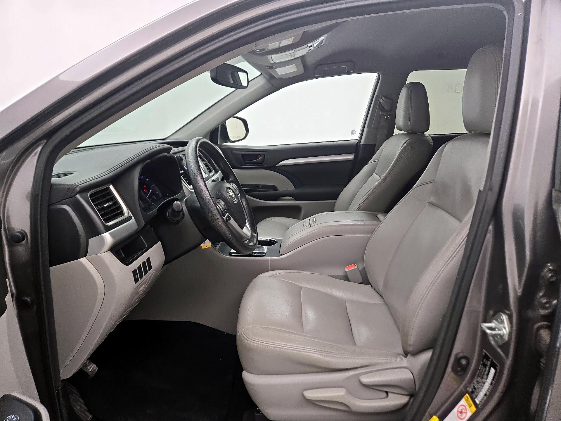 Thumbnail: 2016 Toyota Highlander - 11