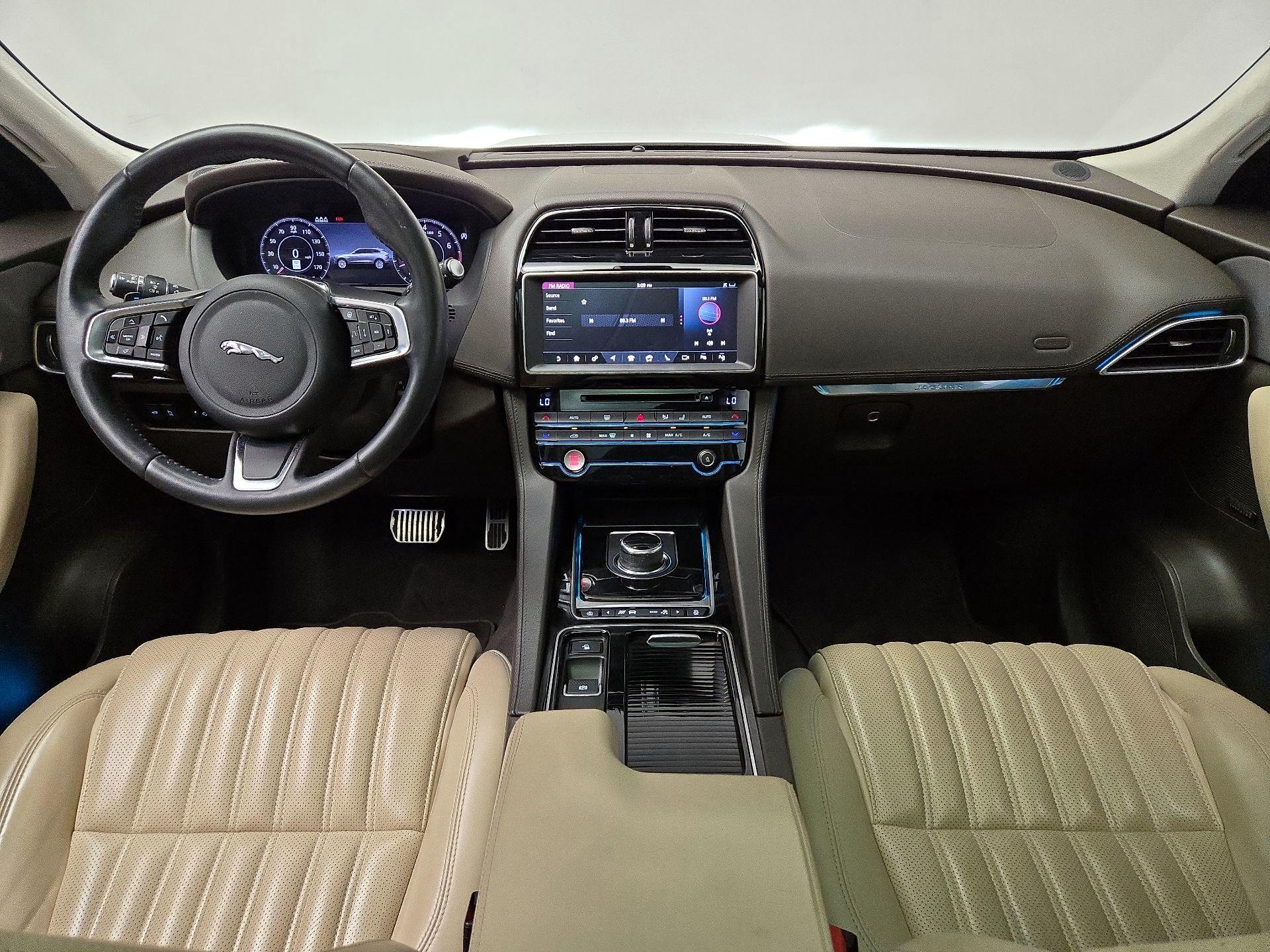 Thumbnail: 2019 Jaguar F-Pace - 9