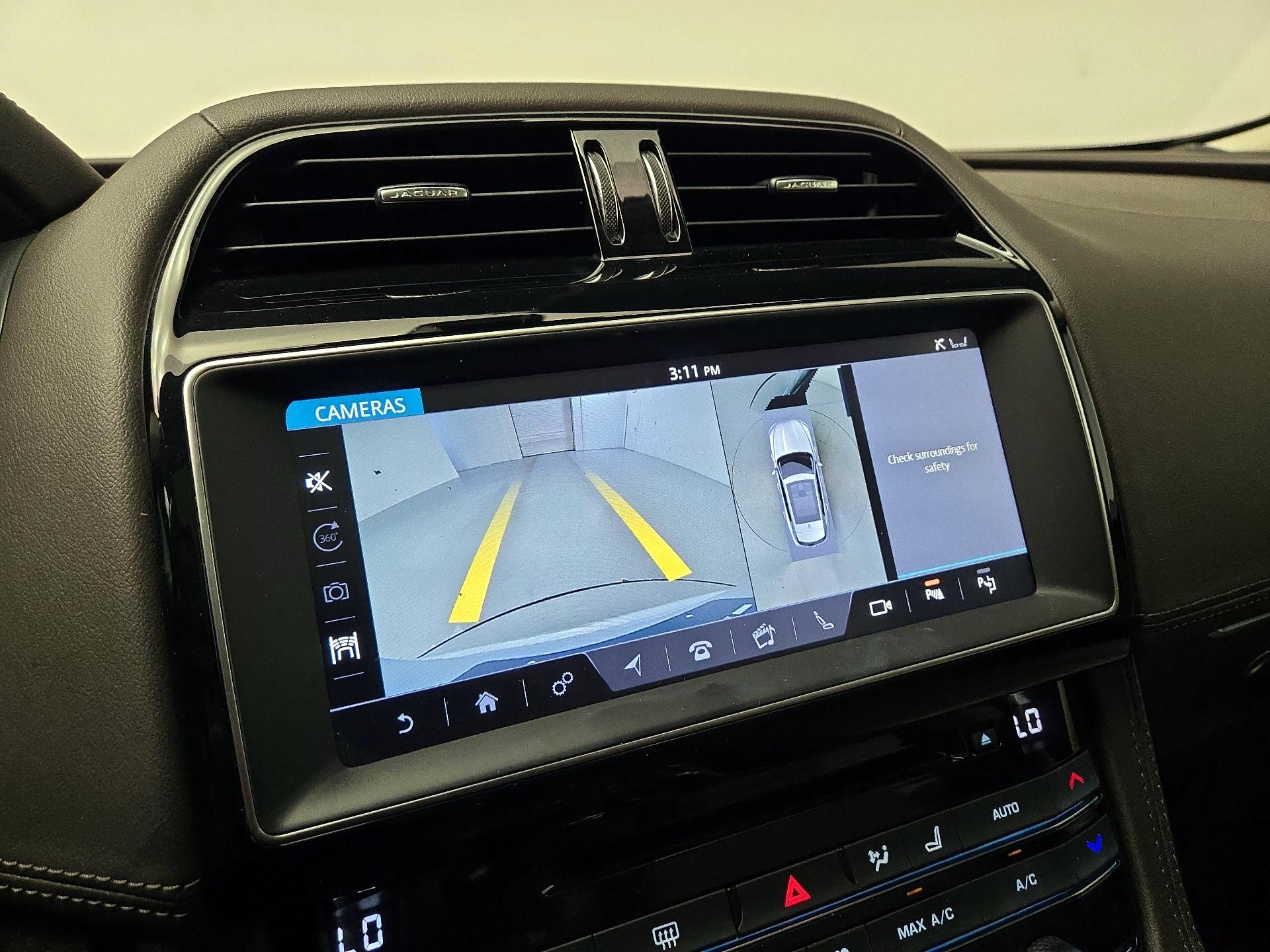 Thumbnail: 2019 Jaguar F-Pace - 15