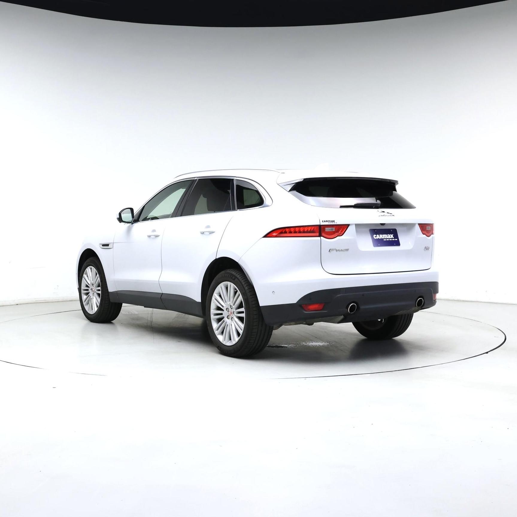 Thumbnail: 2019 Jaguar F-Pace - 2