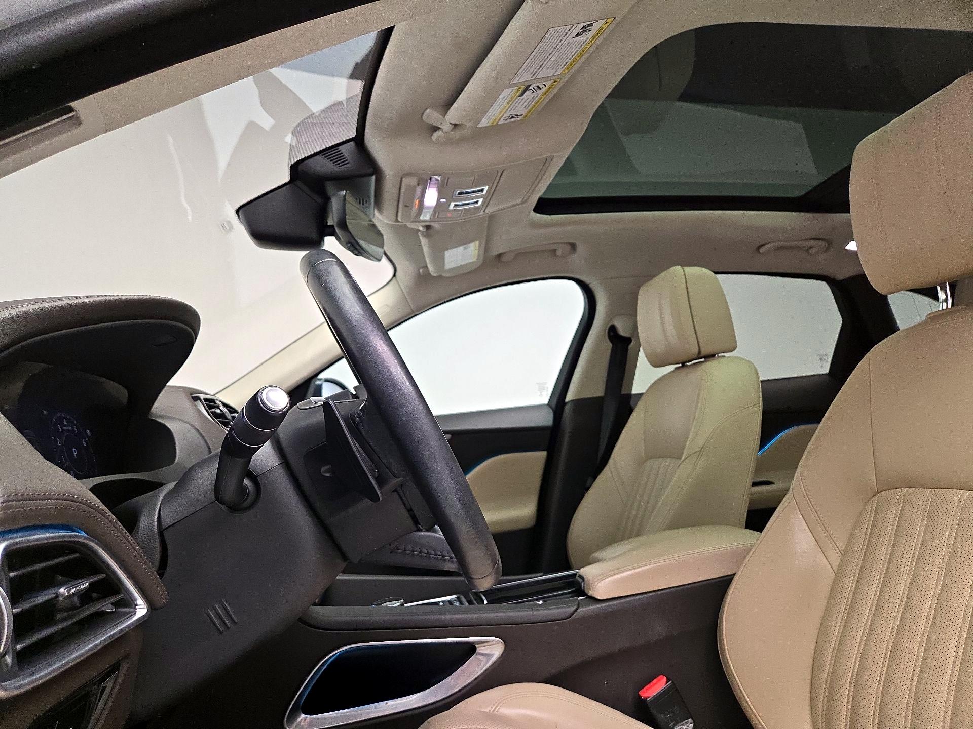 Thumbnail: 2019 Jaguar F-Pace - 20