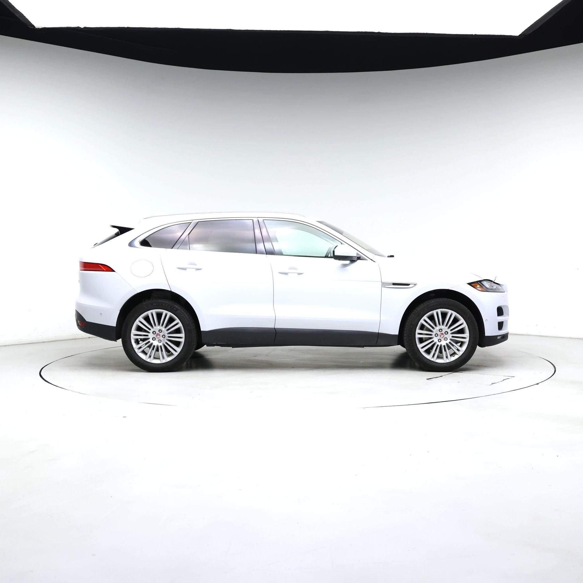 Thumbnail: 2019 Jaguar F-Pace - 7