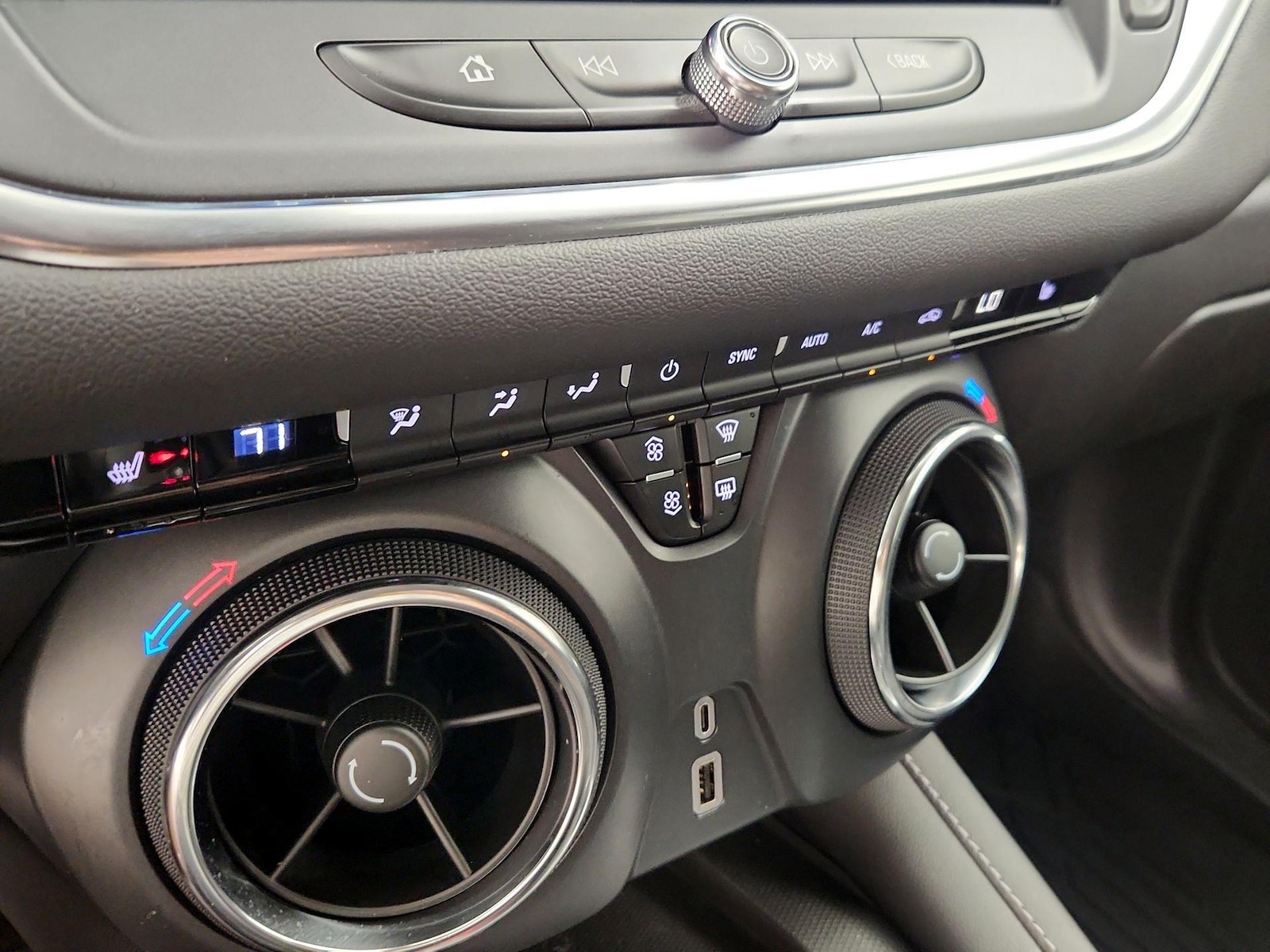 2024 Chevrolet Blazer 2LT - Photo 17