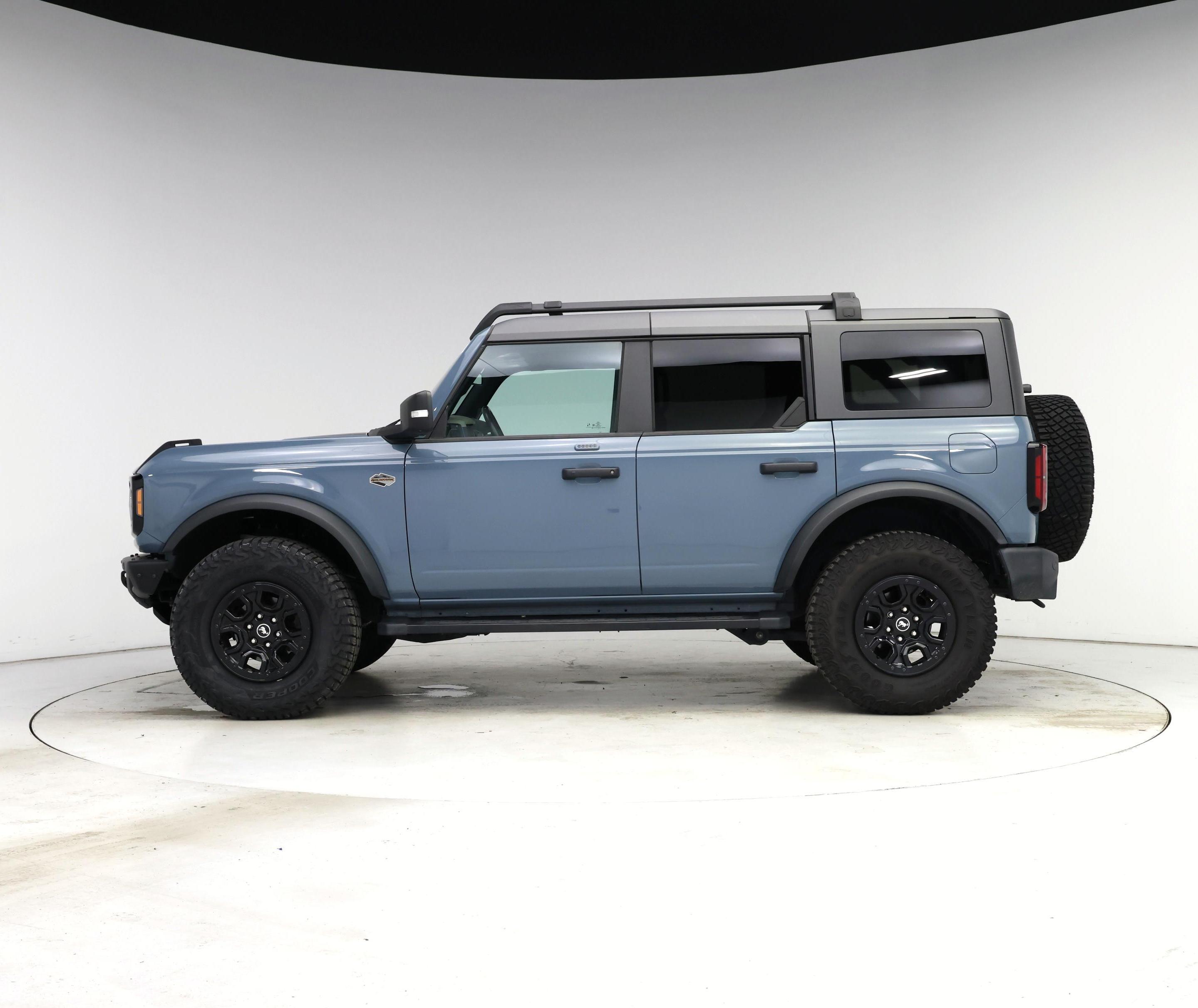 Thumbnail: 2022 Ford Bronco - 3