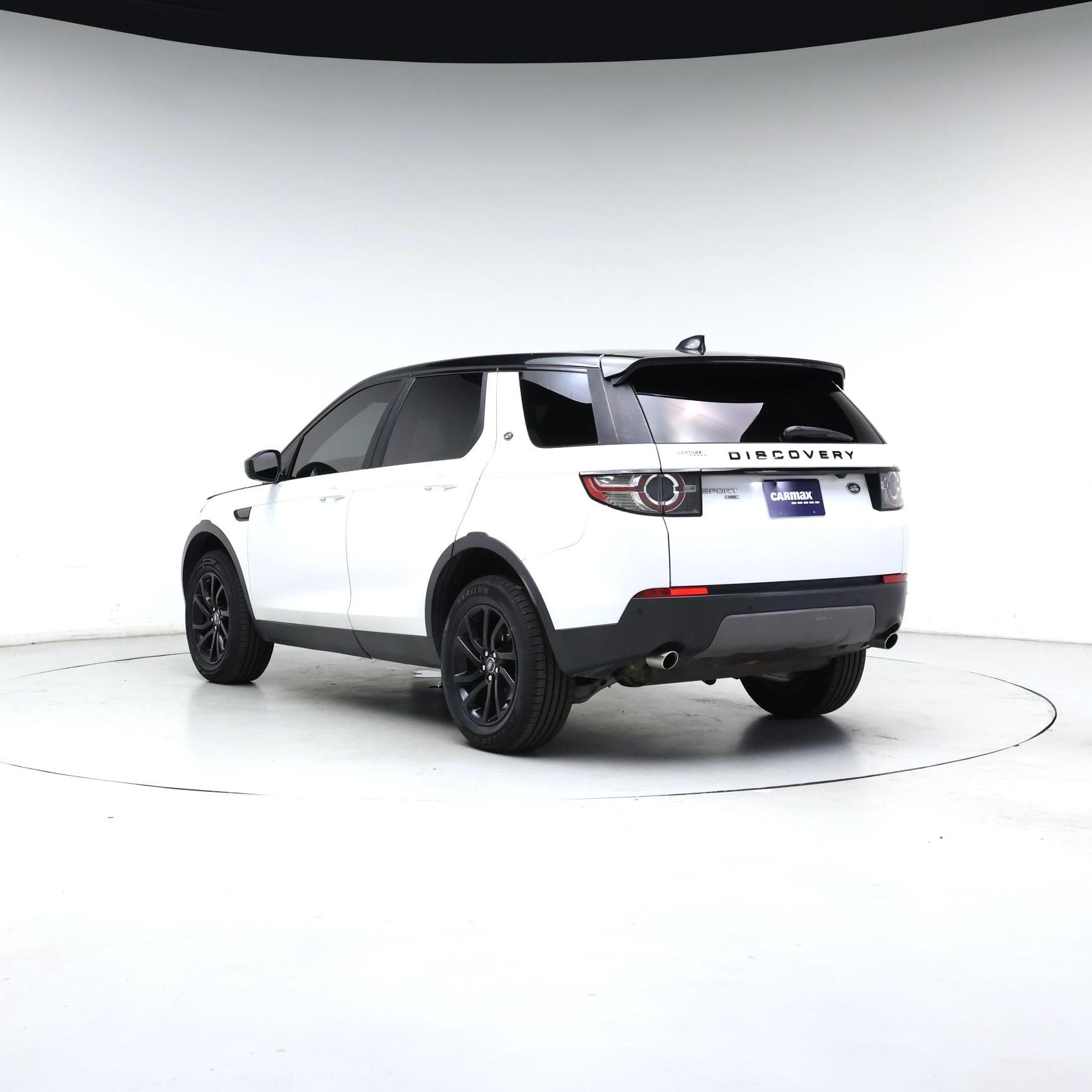 Thumbnail: 2019 Land Rover Discovery Sport - 2