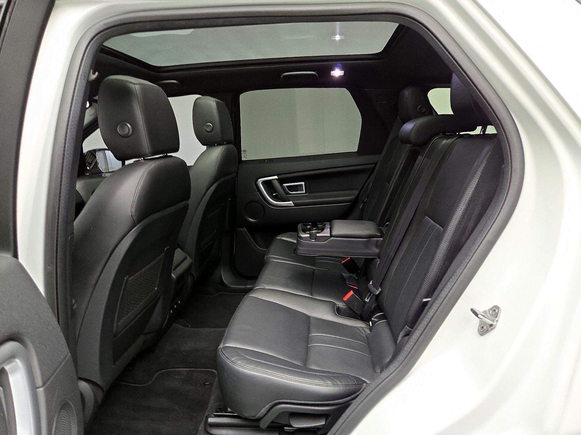 Thumbnail: 2019 Land Rover Discovery Sport - 20