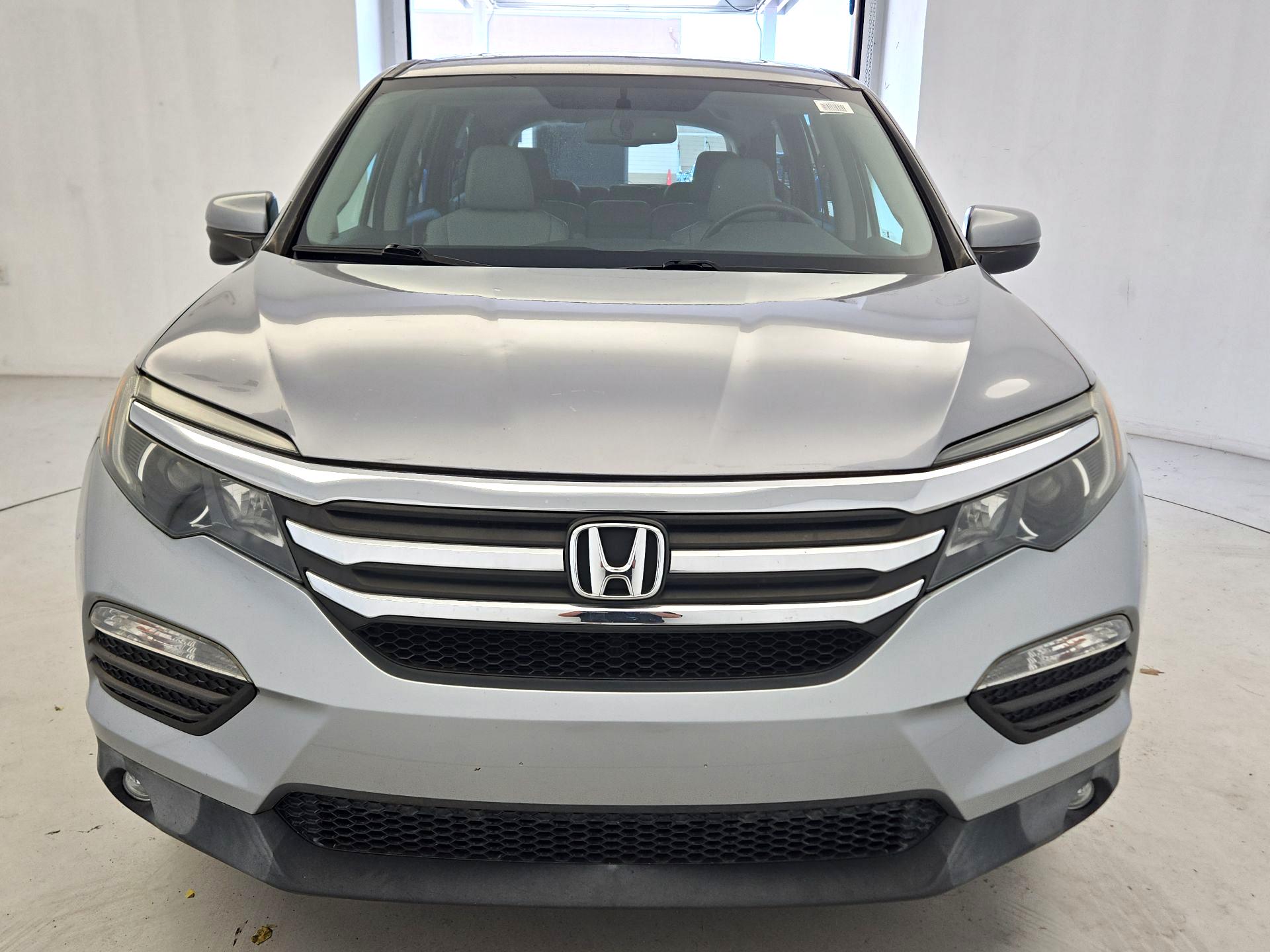 Thumbnail: 2017 Honda Pilot - 2