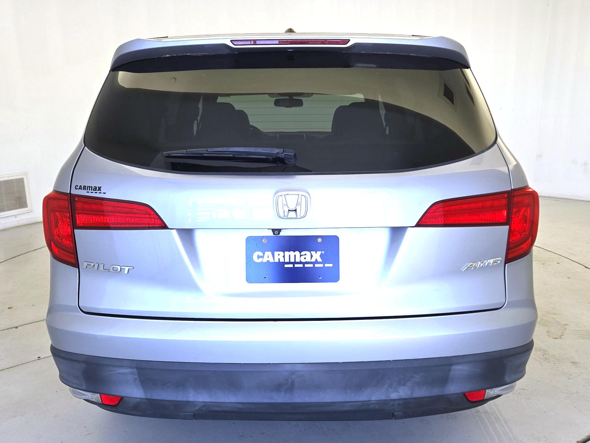 Thumbnail: 2017 Honda Pilot - 6