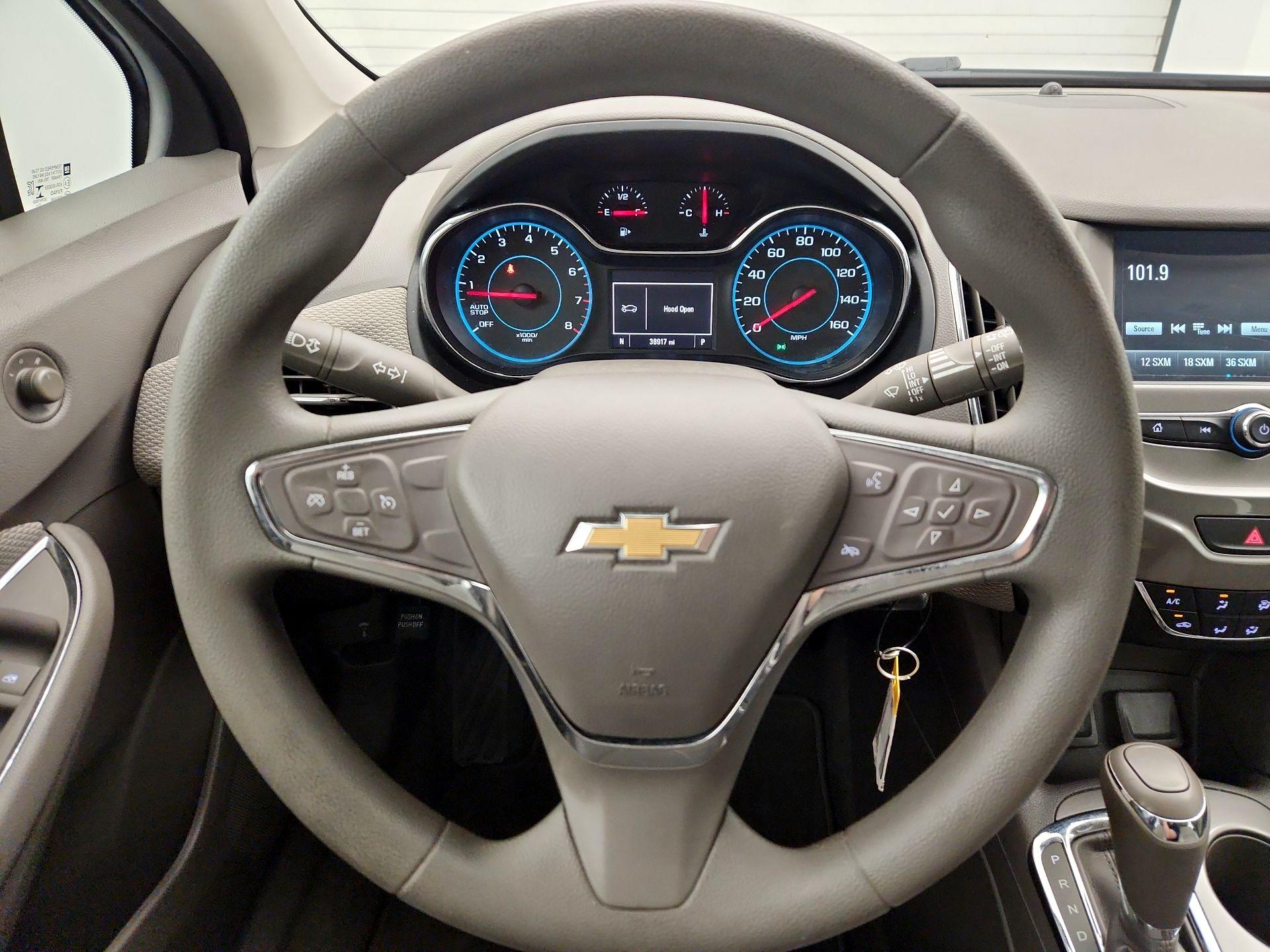 Thumbnail: 2018 Chevrolet Cruze - 10