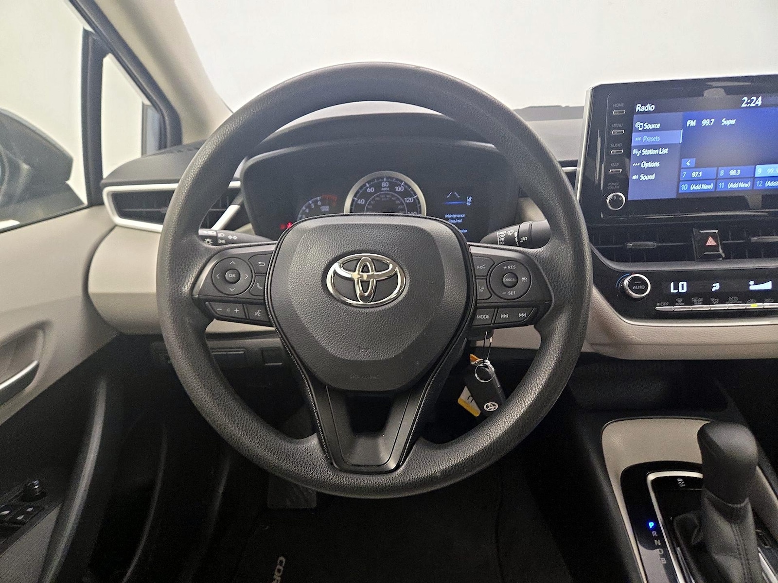 2020 Toyota Corolla LE - Photo 11