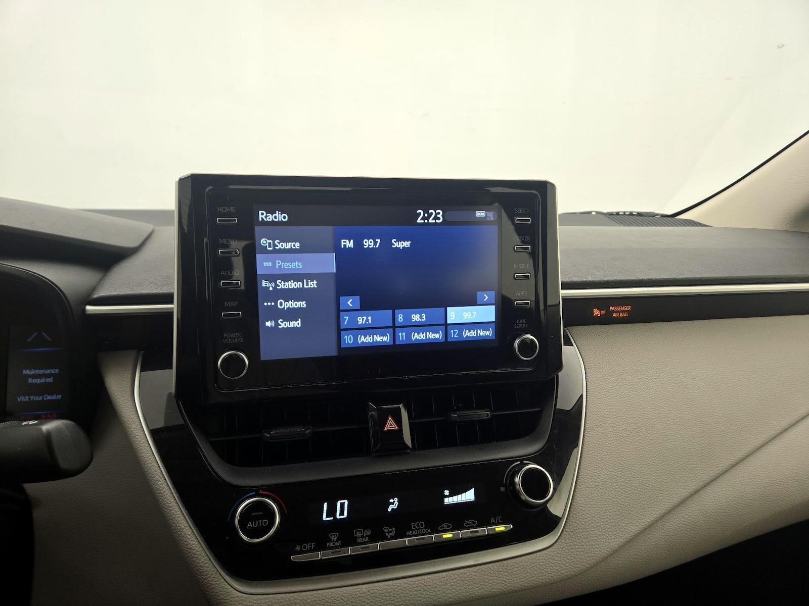 2020 Toyota Corolla LE - Photo 16