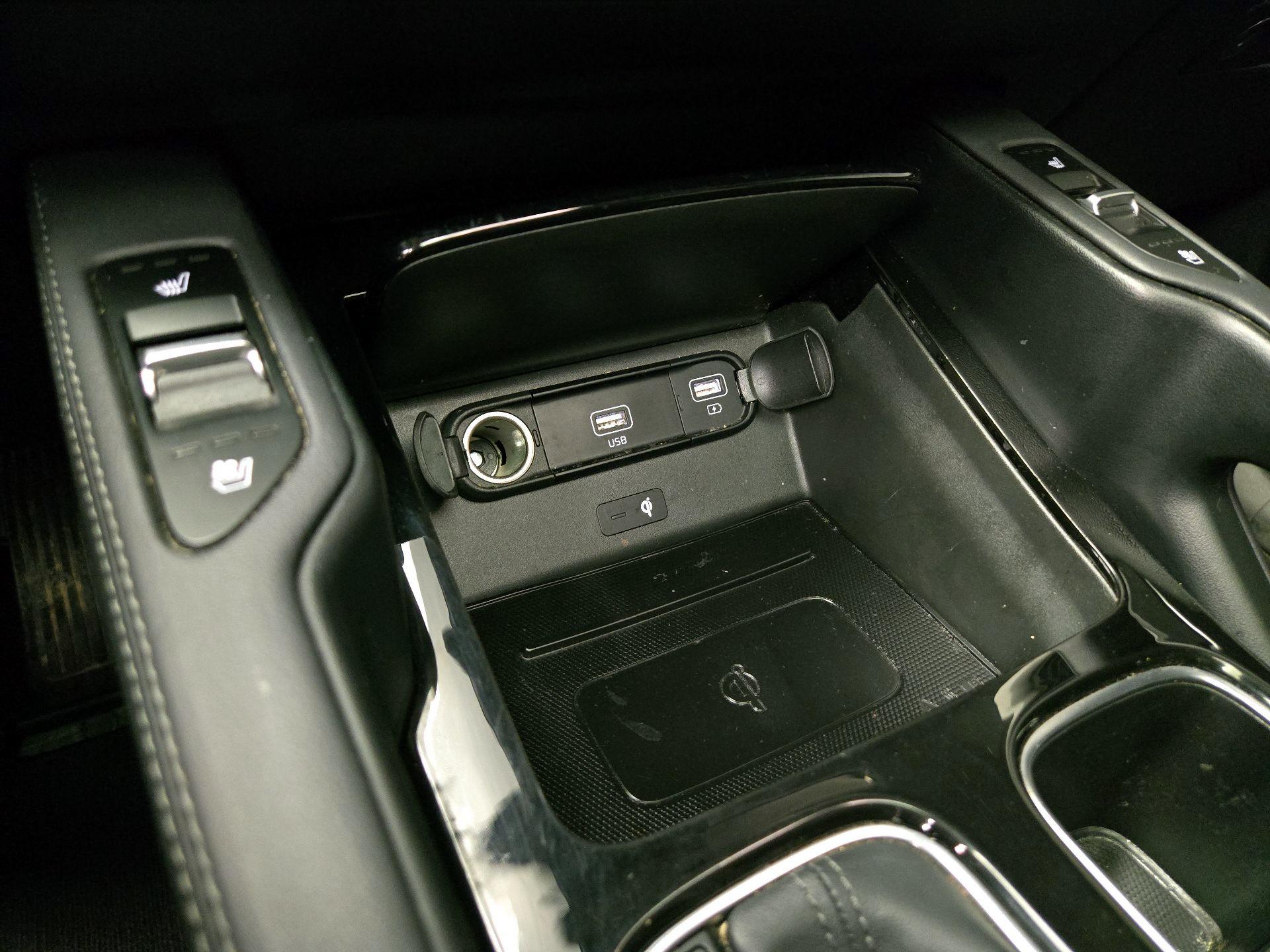 Thumbnail: 2020 Kia Telluride - 19