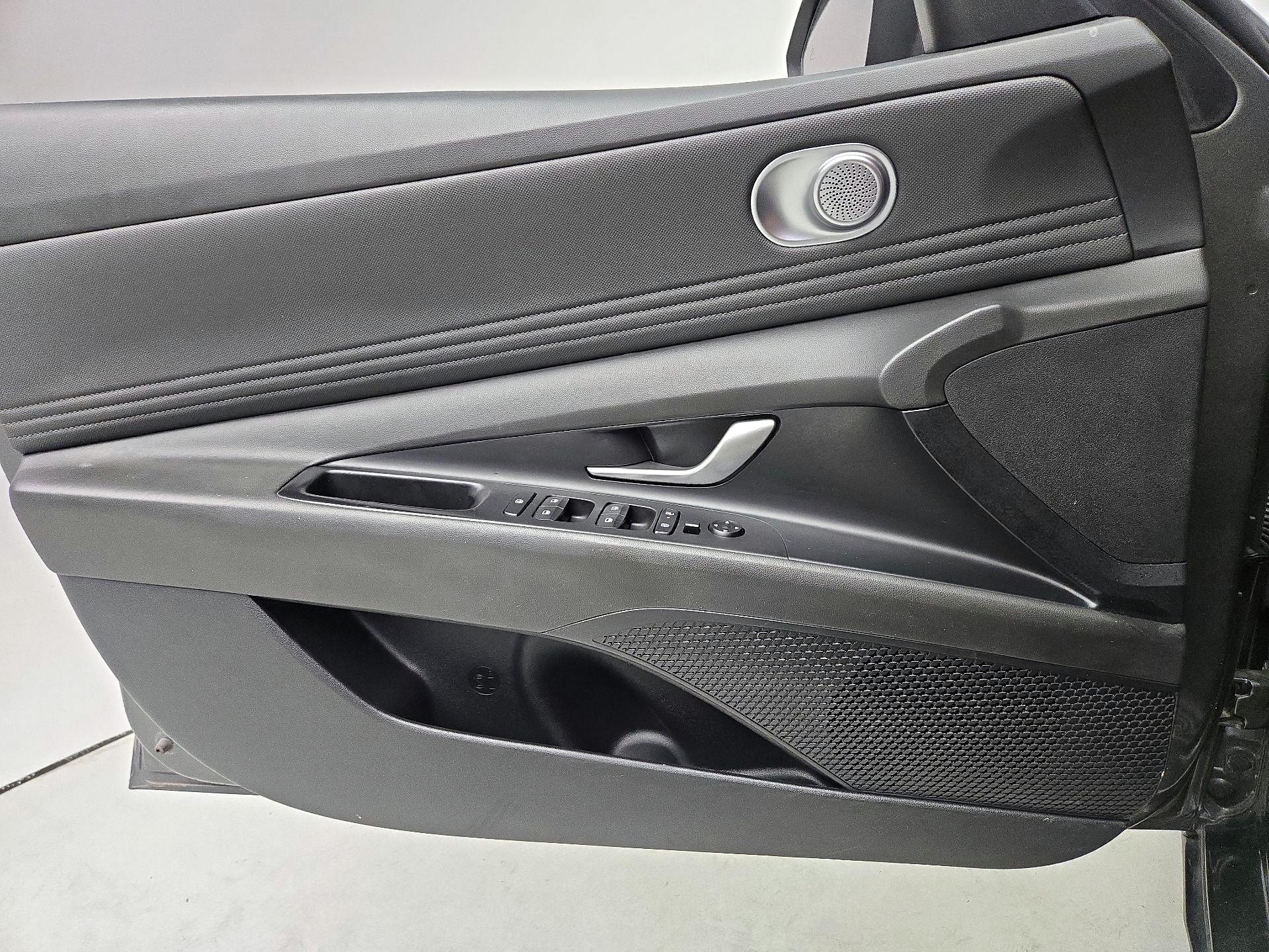 Thumbnail: 2024 Hyundai Elantra - 12