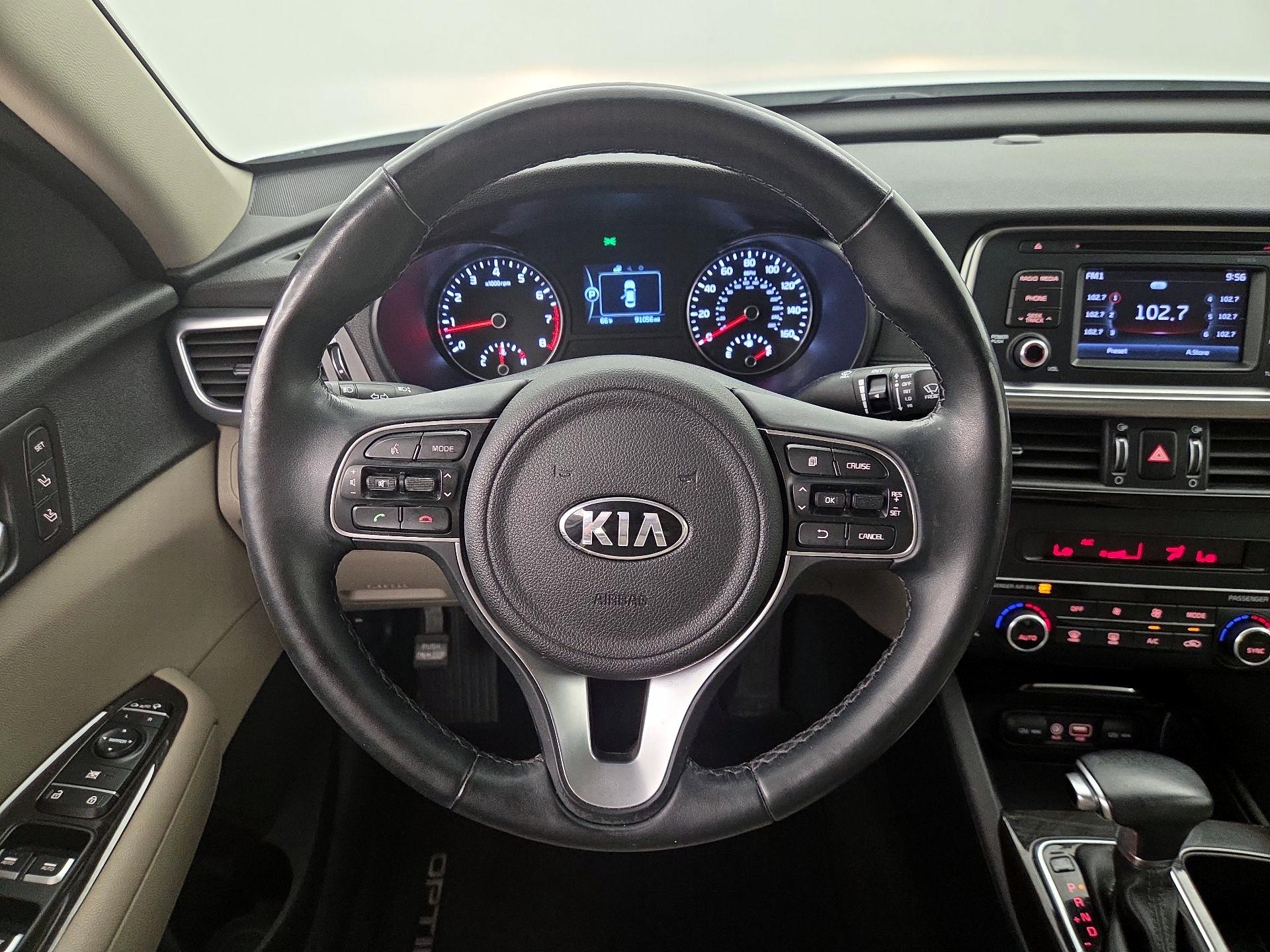 Thumbnail: 2016 Kia Optima - 10