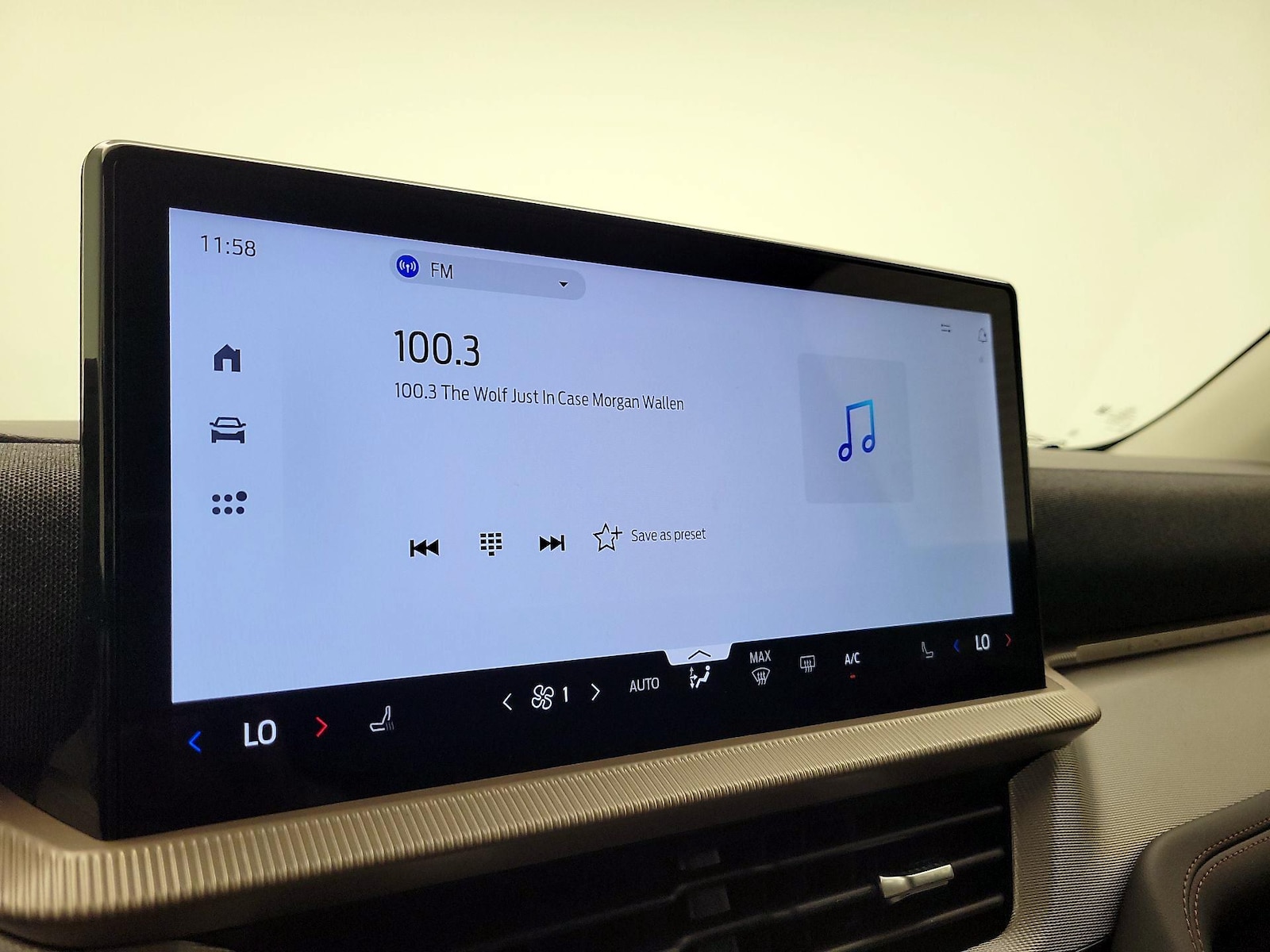 2025 Ford Explorer Active - Photo 16