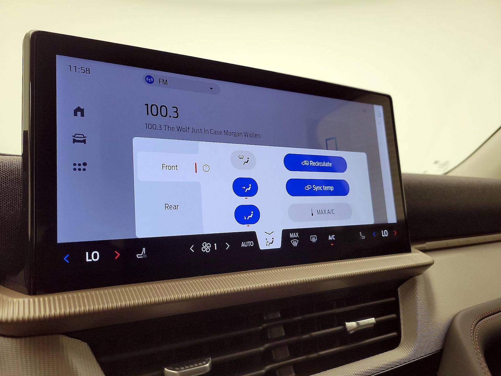 2025 Ford Explorer Active - Photo 17