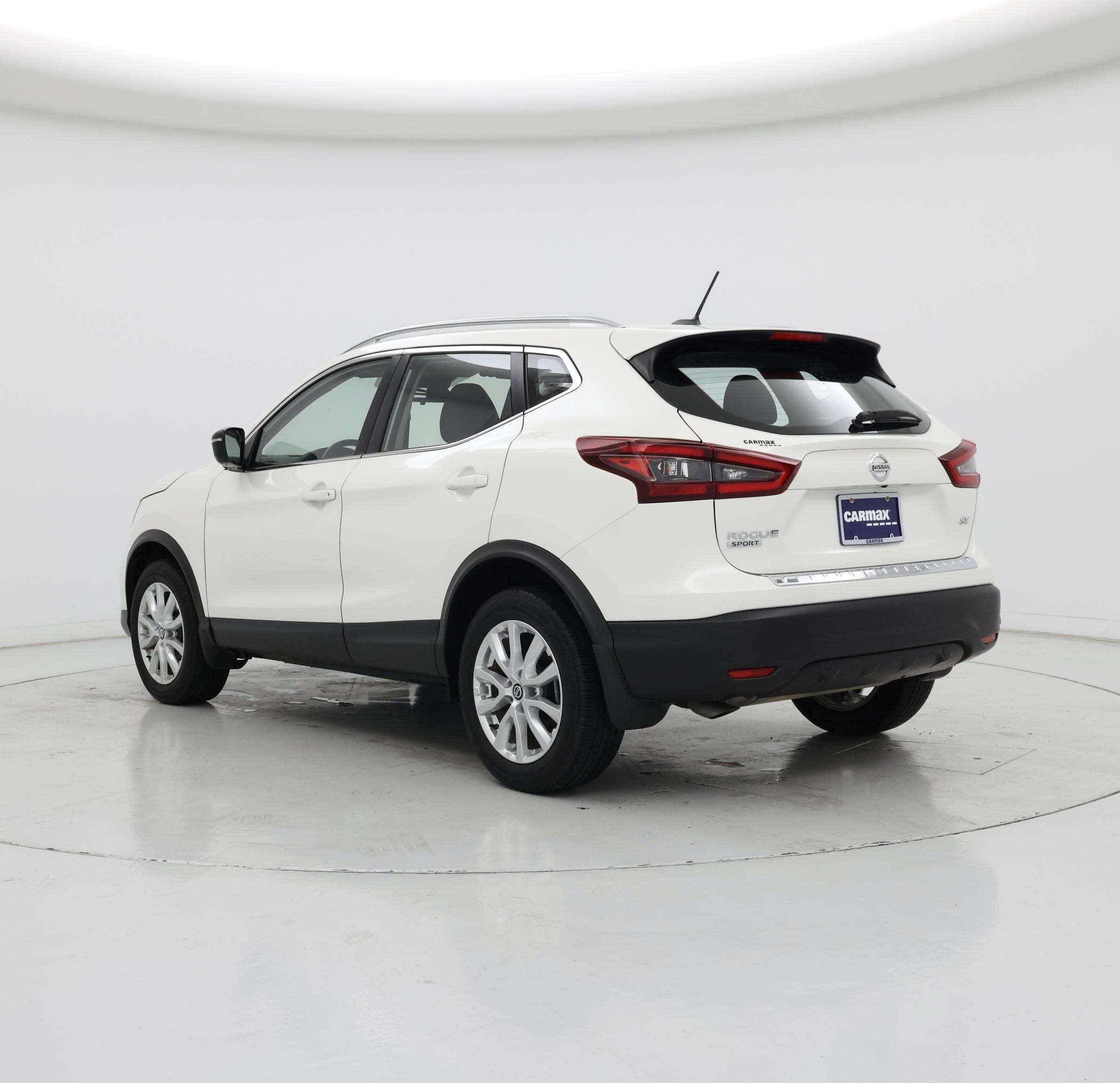 Thumbnail: 2021 Nissan Rogue Sport - 2