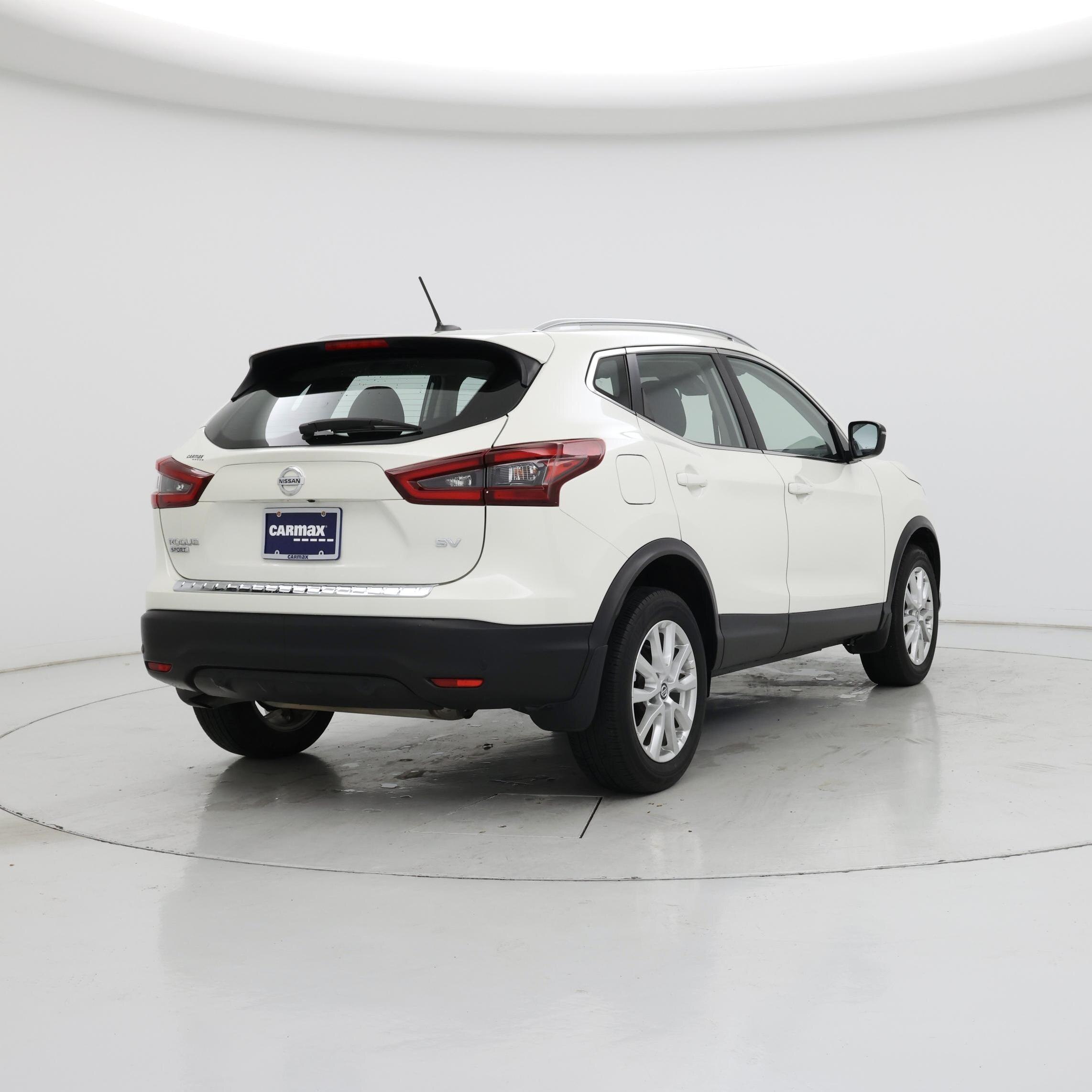 Thumbnail: 2021 Nissan Rogue Sport - 8