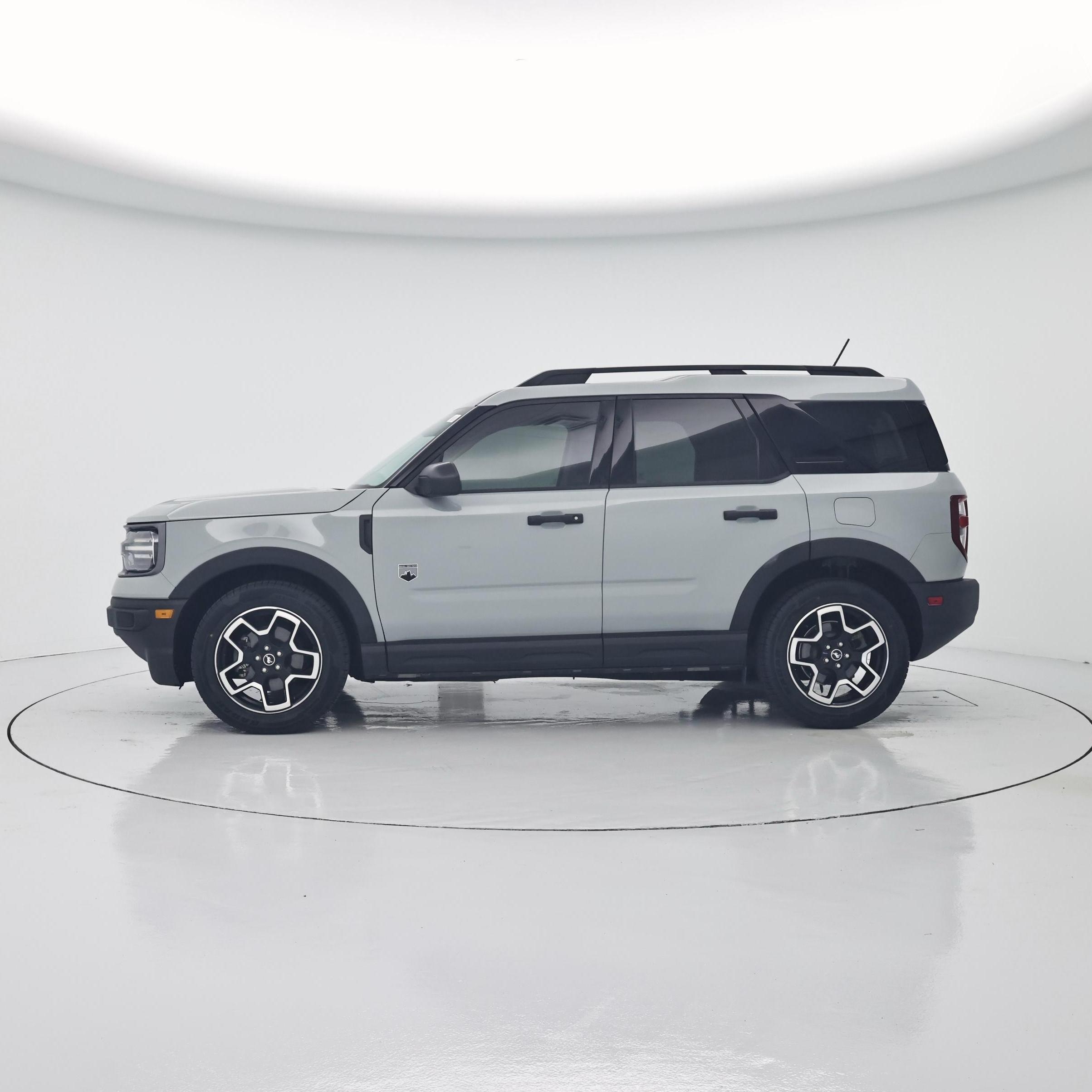 Thumbnail: 2021 Ford Bronco Sport - 3