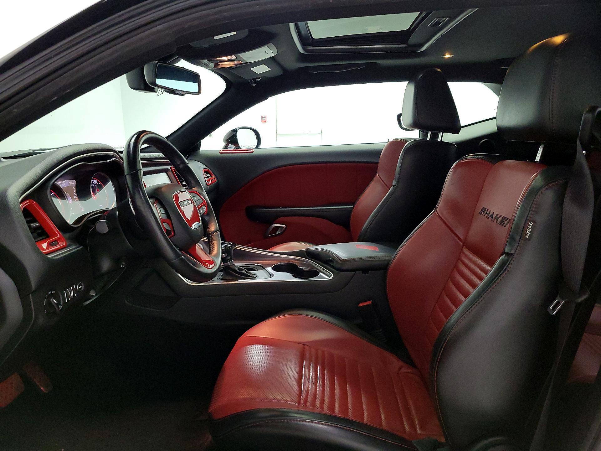 Thumbnail: 2016 Dodge Challenger - 11
