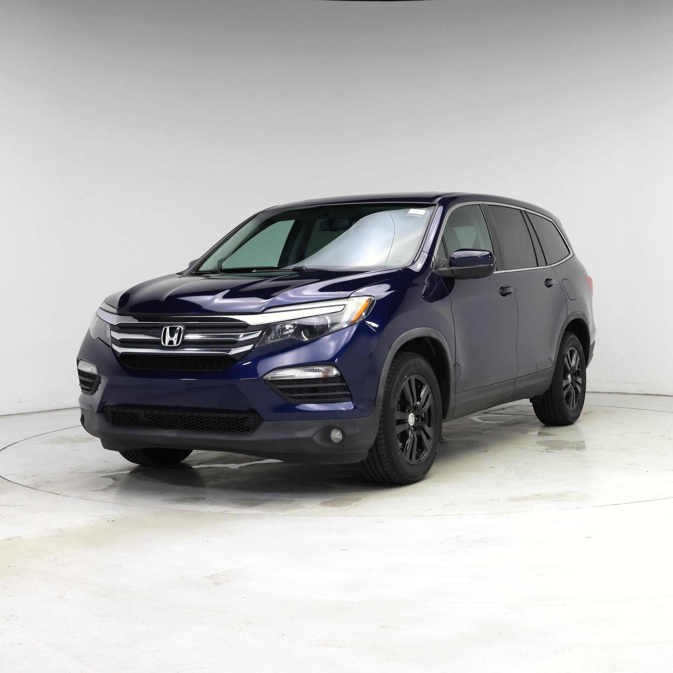 Thumbnail: 2017 Honda Pilot - 4