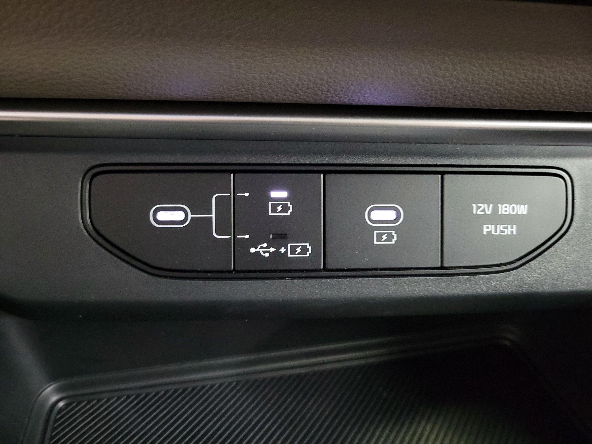 Thumbnail: 2025 Kia Carnival - 19