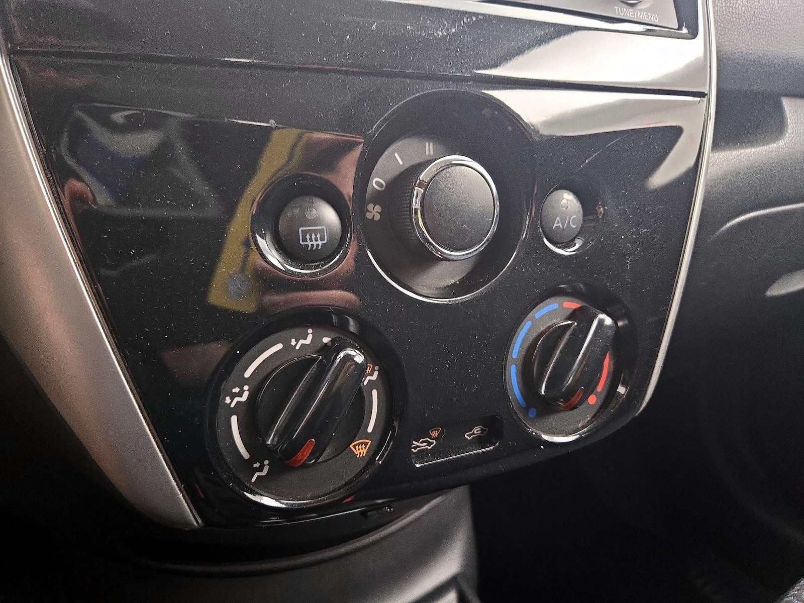2015 Nissan Versa Note SV - Photo 16
