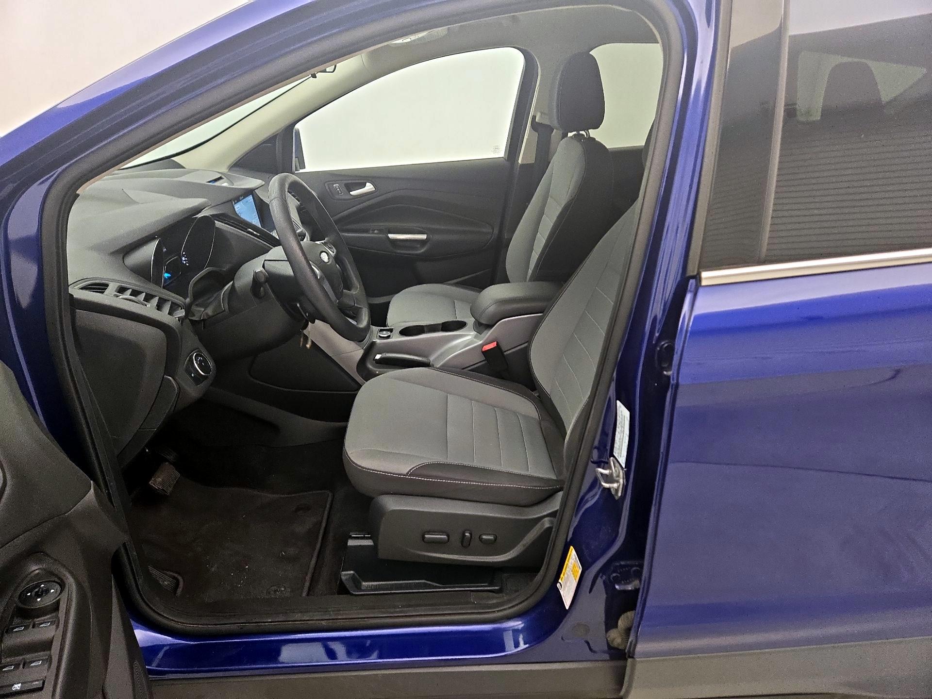Thumbnail: 2016 Ford Escape - 11