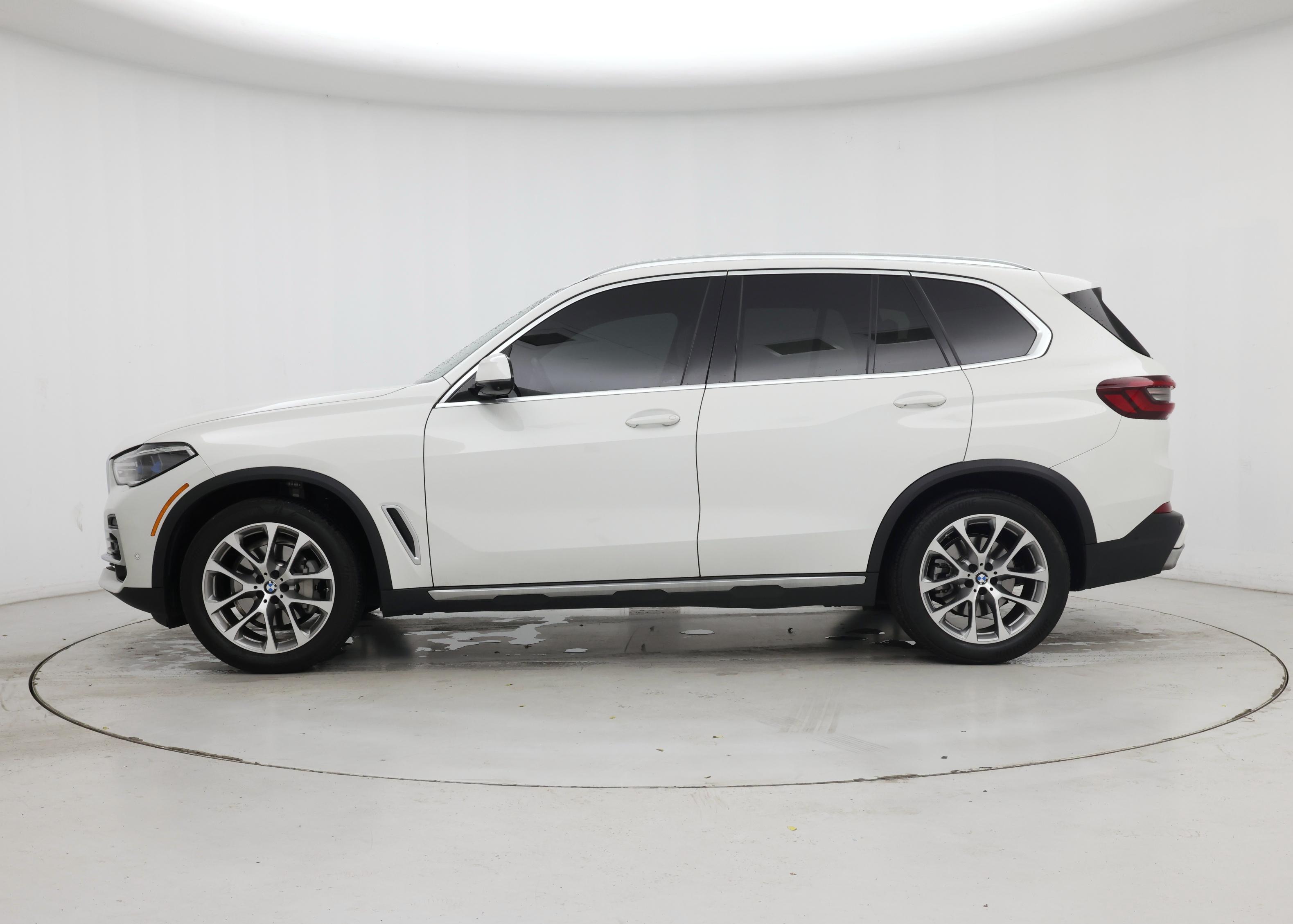 Thumbnail: 2023 BMW X5 - 3