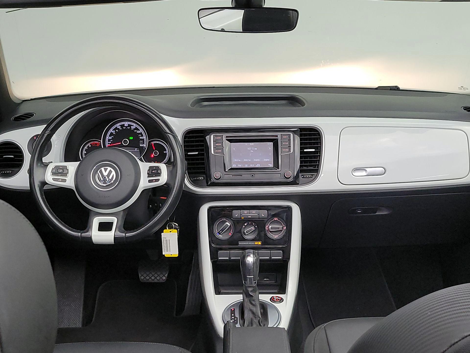 Thumbnail: 2017 Volkswagen Beetle - 9