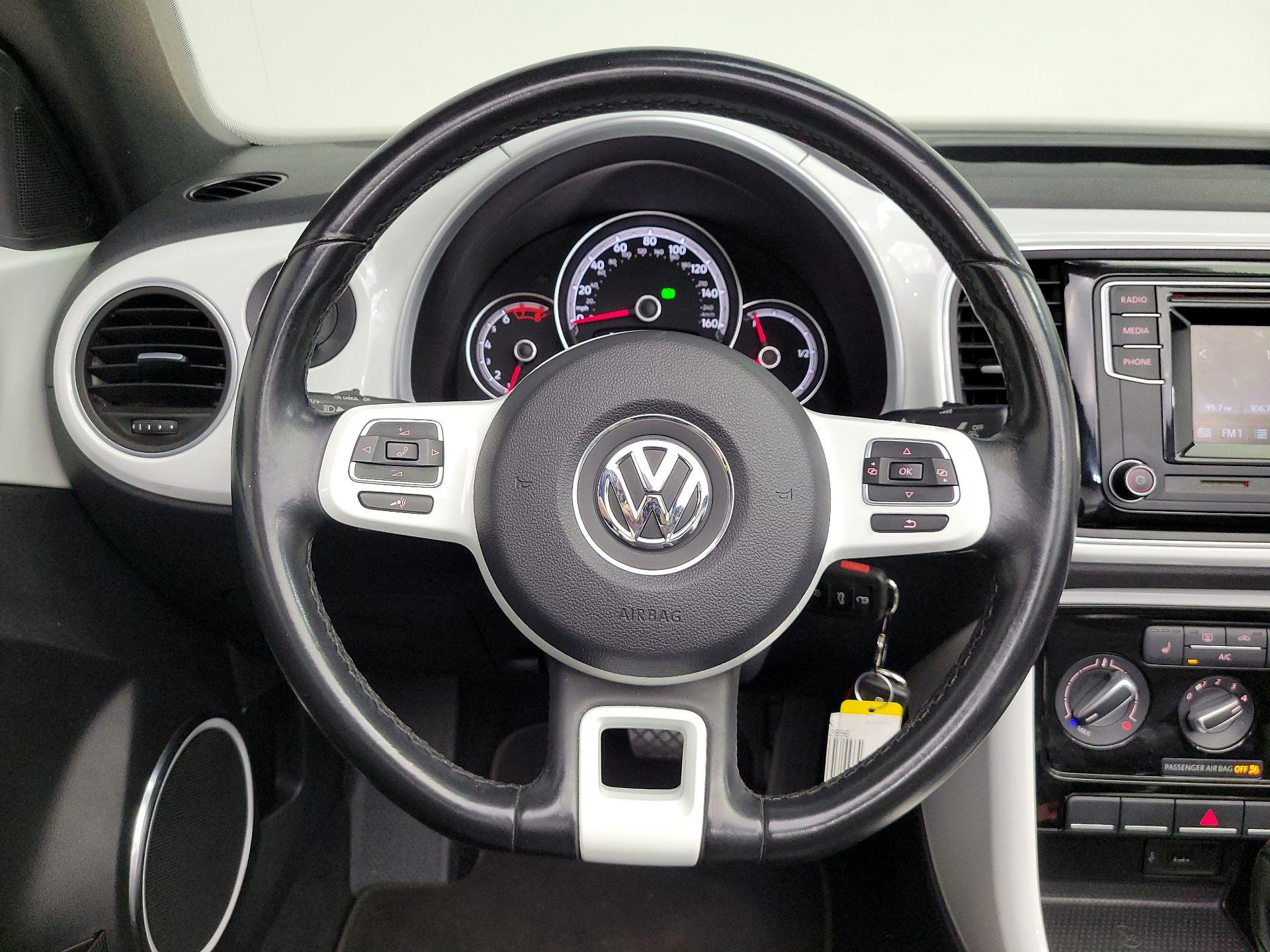 Thumbnail: 2017 Volkswagen Beetle - 10