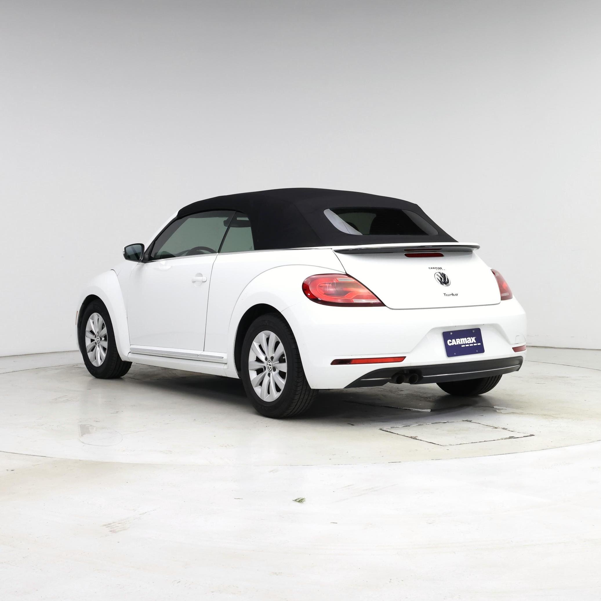 Thumbnail: 2017 Volkswagen Beetle - 2