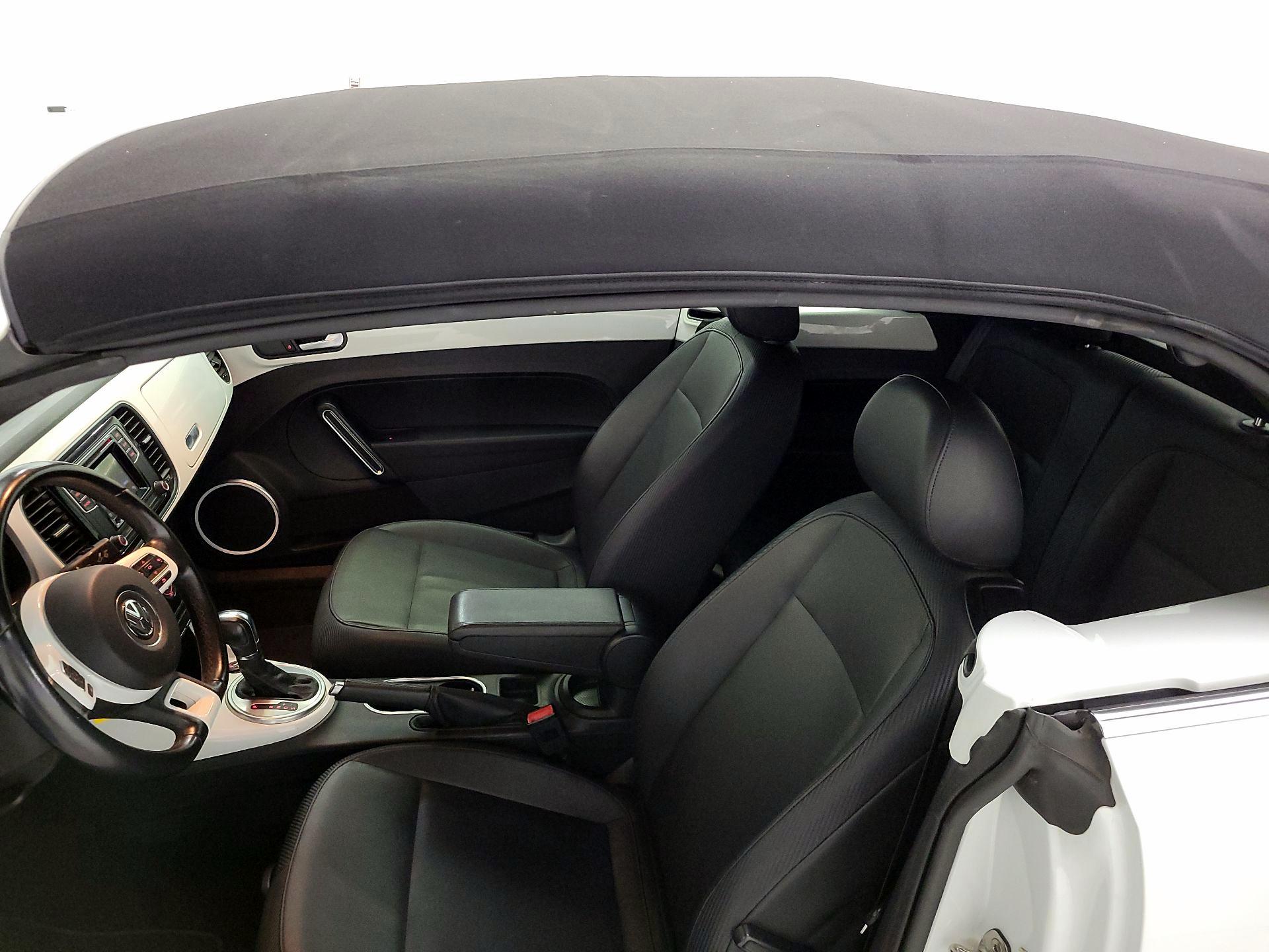 Thumbnail: 2017 Volkswagen Beetle - 19