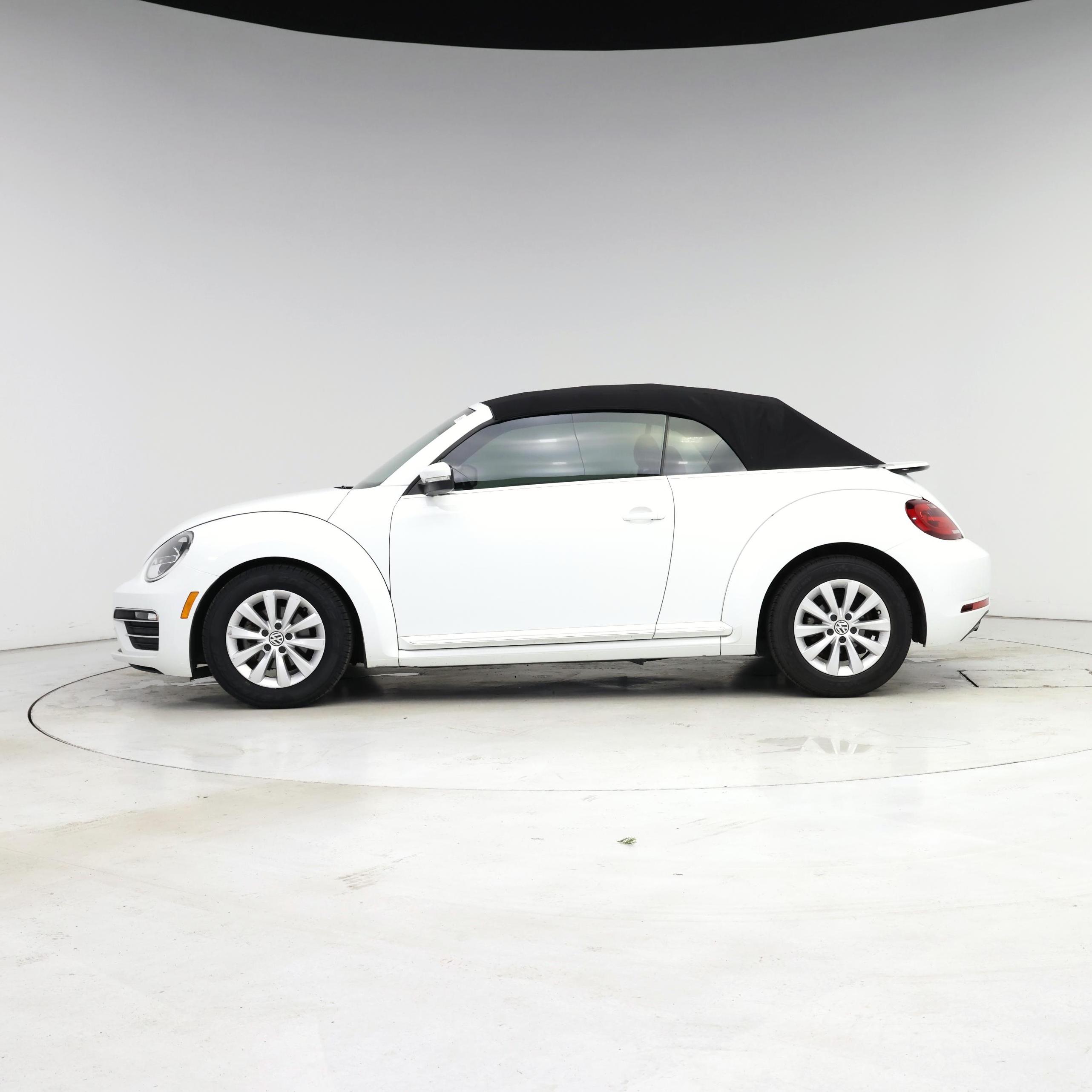 Thumbnail: 2017 Volkswagen Beetle - 3