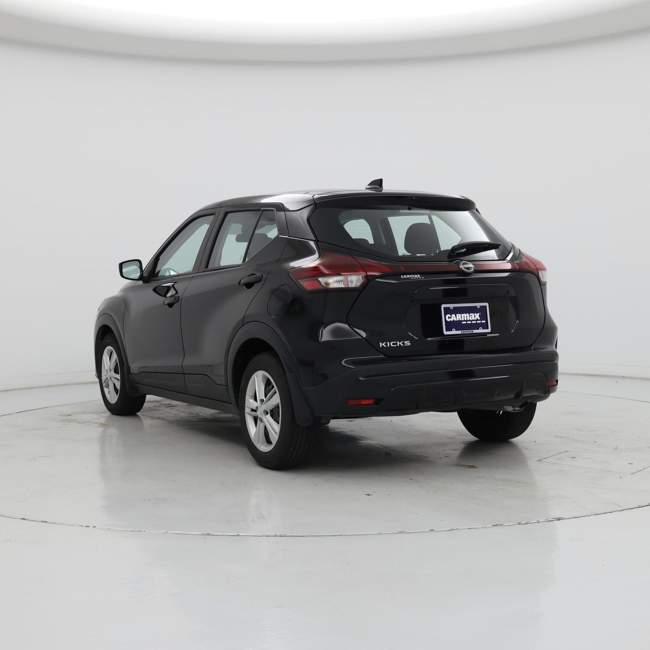 Thumbnail: 2023 Nissan Kicks - 2