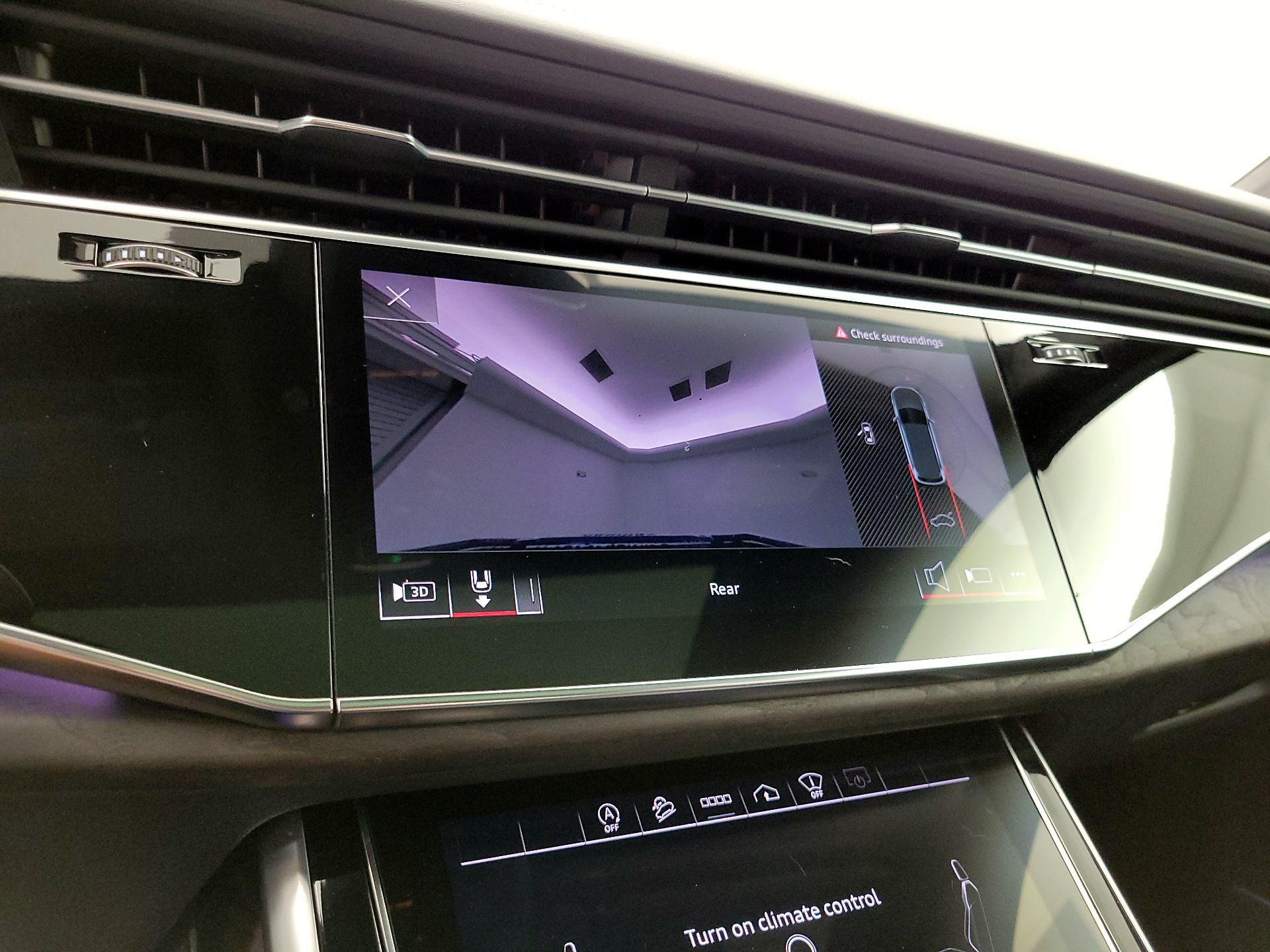 Thumbnail: 2021 Audi Q7 - 15