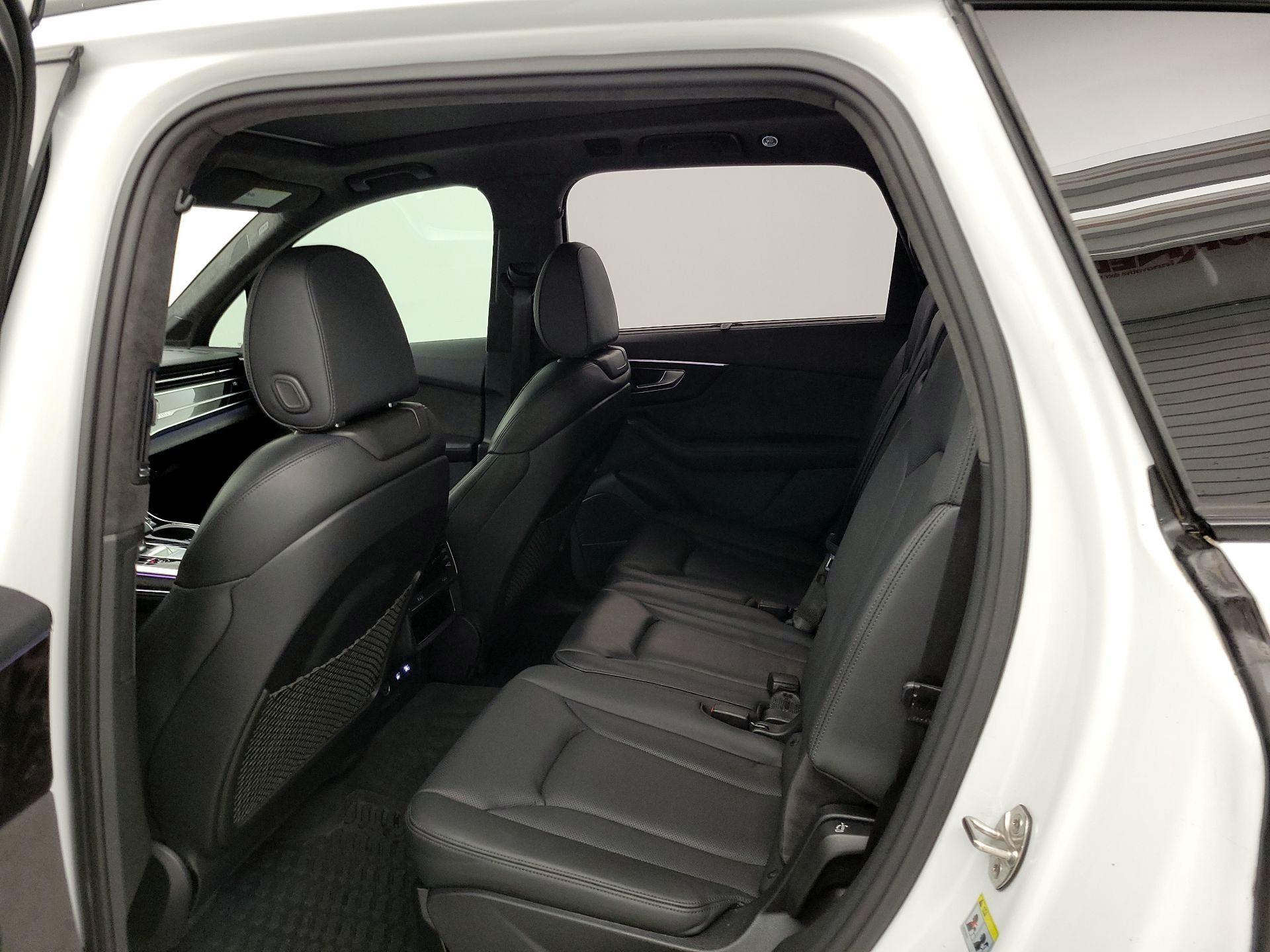 Thumbnail: 2021 Audi Q7 - 20