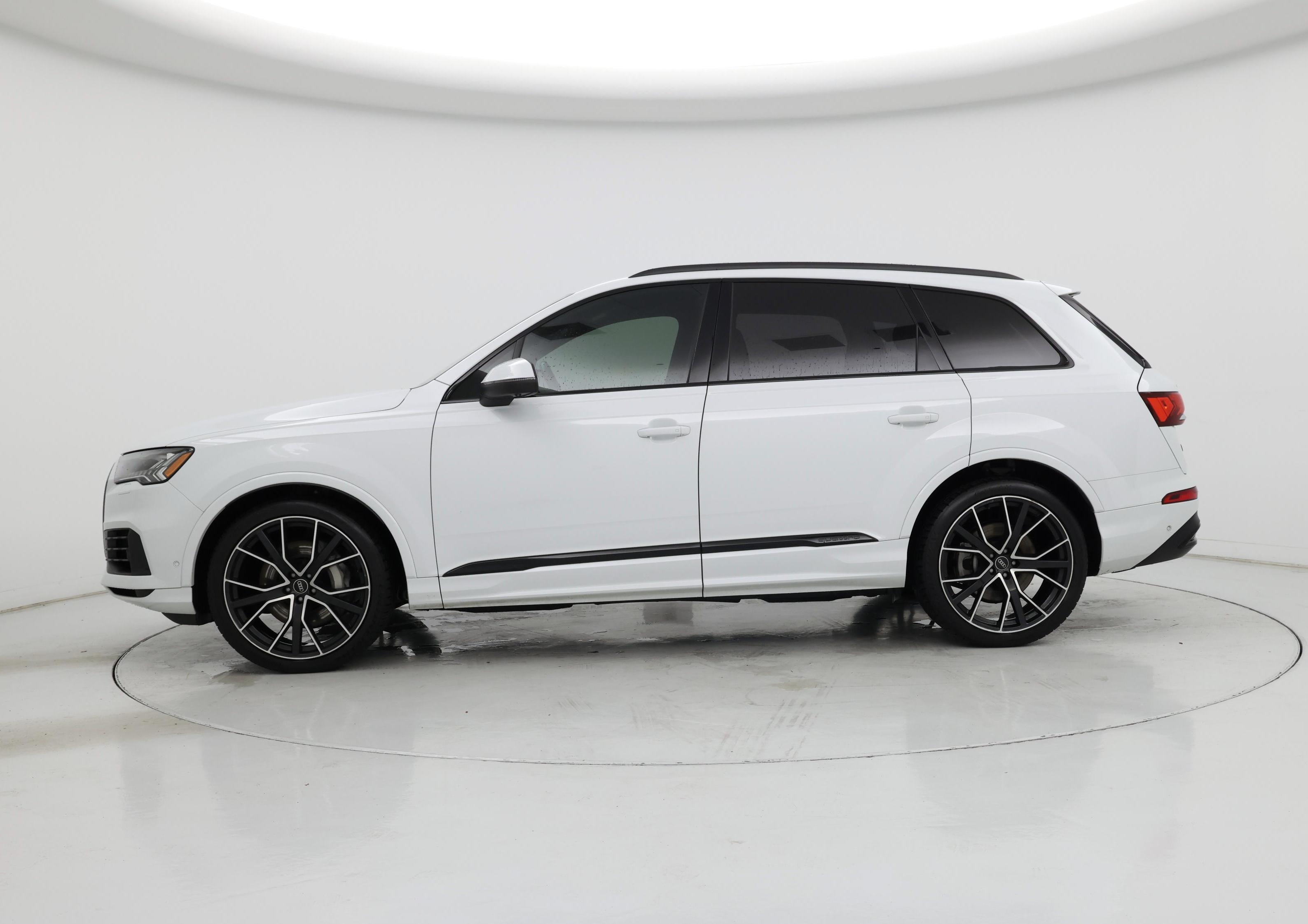 Thumbnail: 2021 Audi Q7 - 3