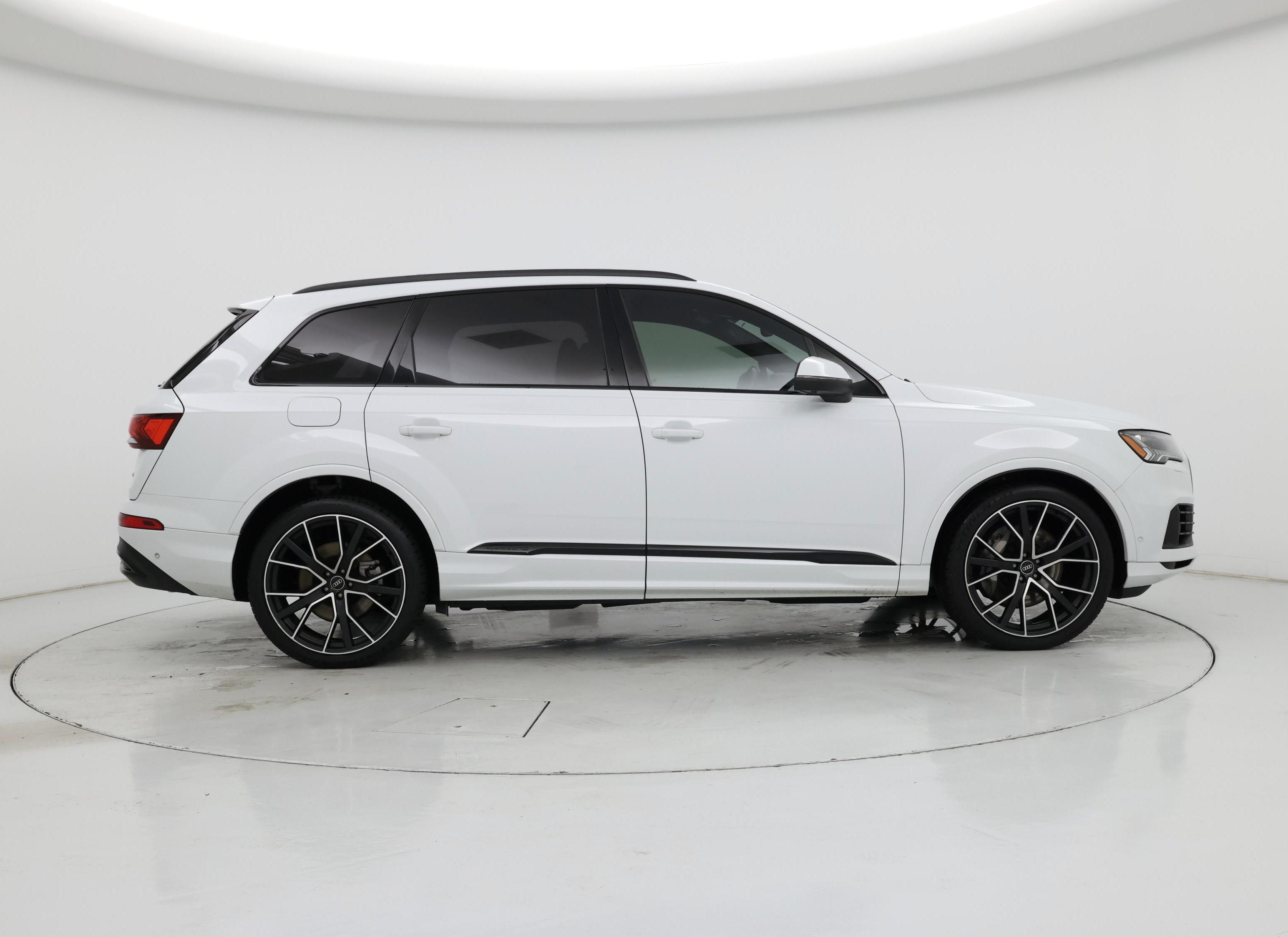 Thumbnail: 2021 Audi Q7 - 7