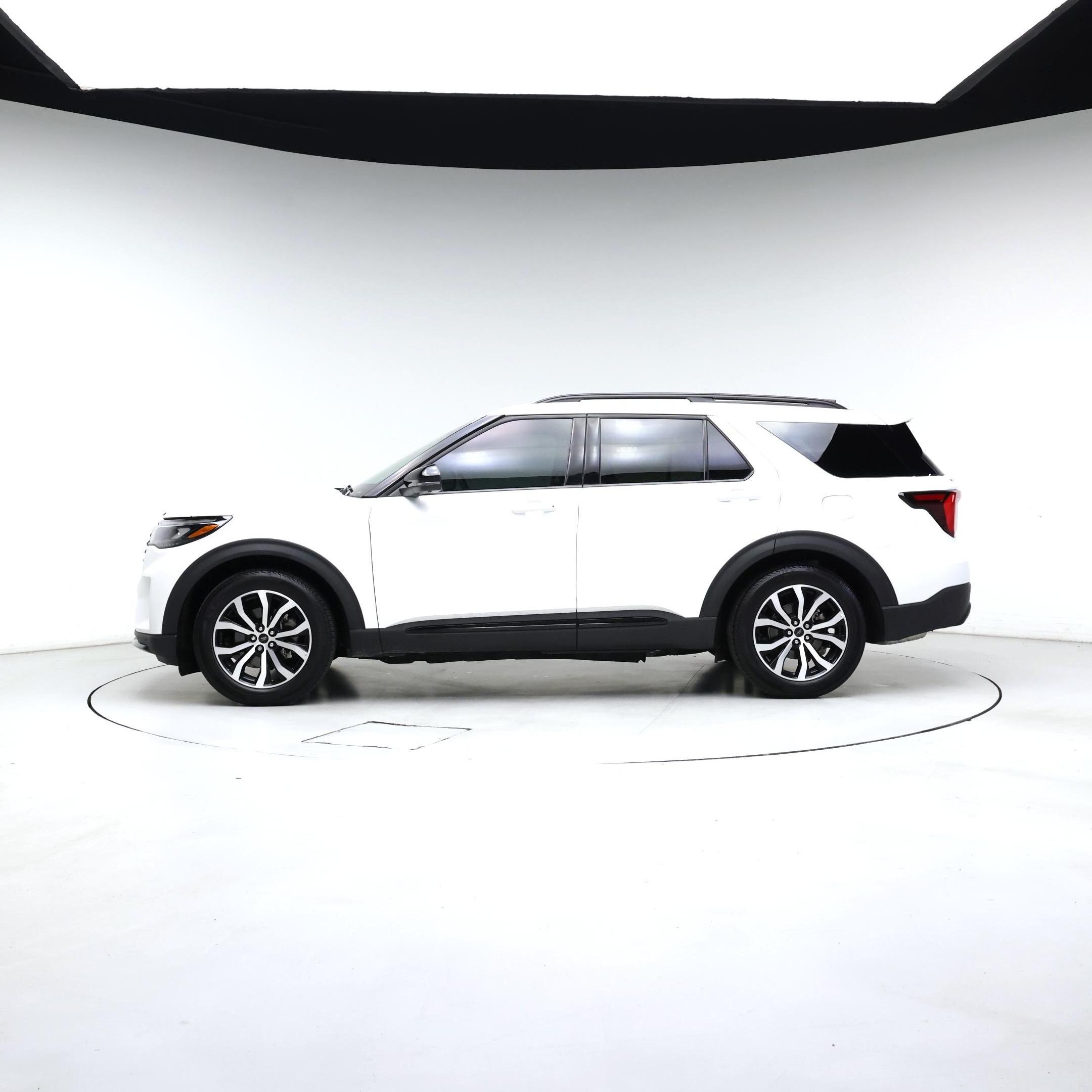 Thumbnail: 2025 Ford Explorer - 3