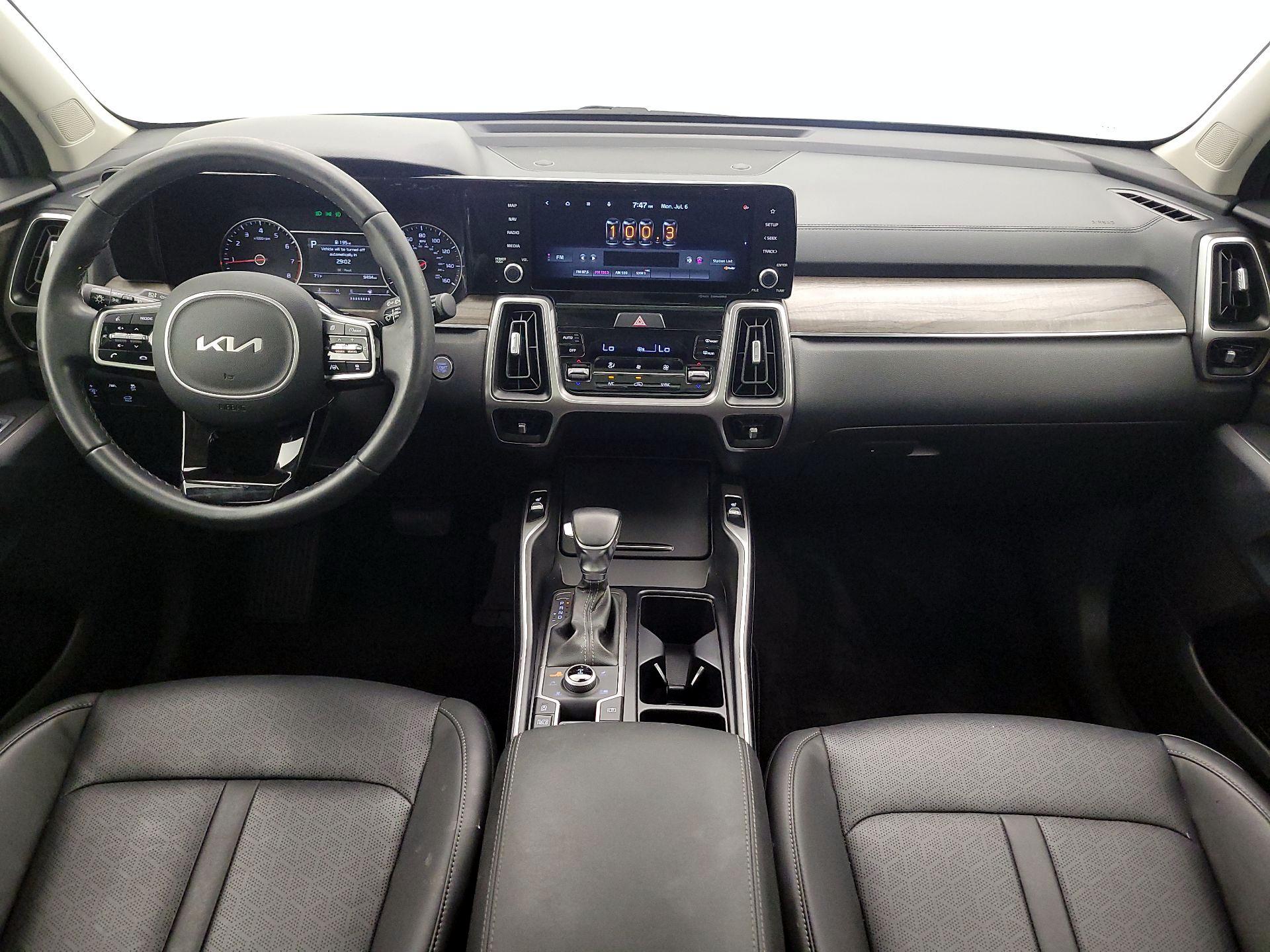 Thumbnail: 2022 Kia Sorento - 9