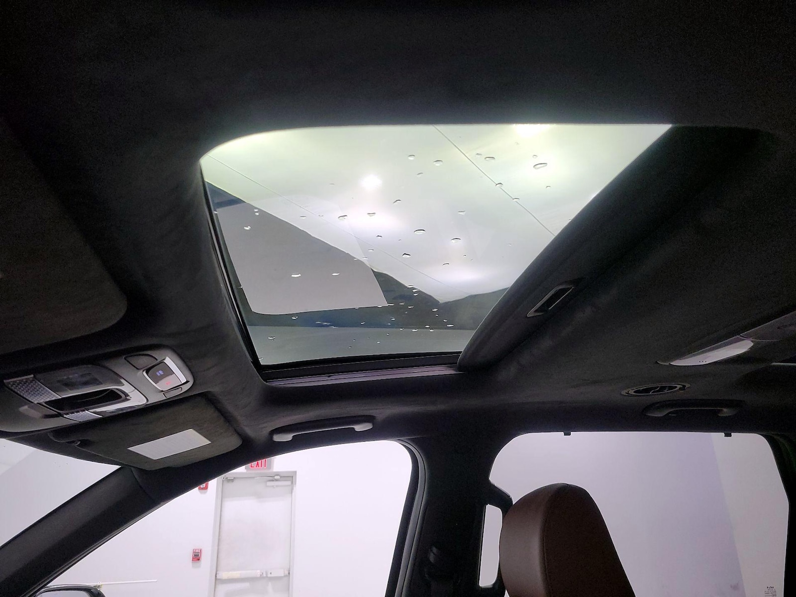 Sunroof(s) & Skylight(s)