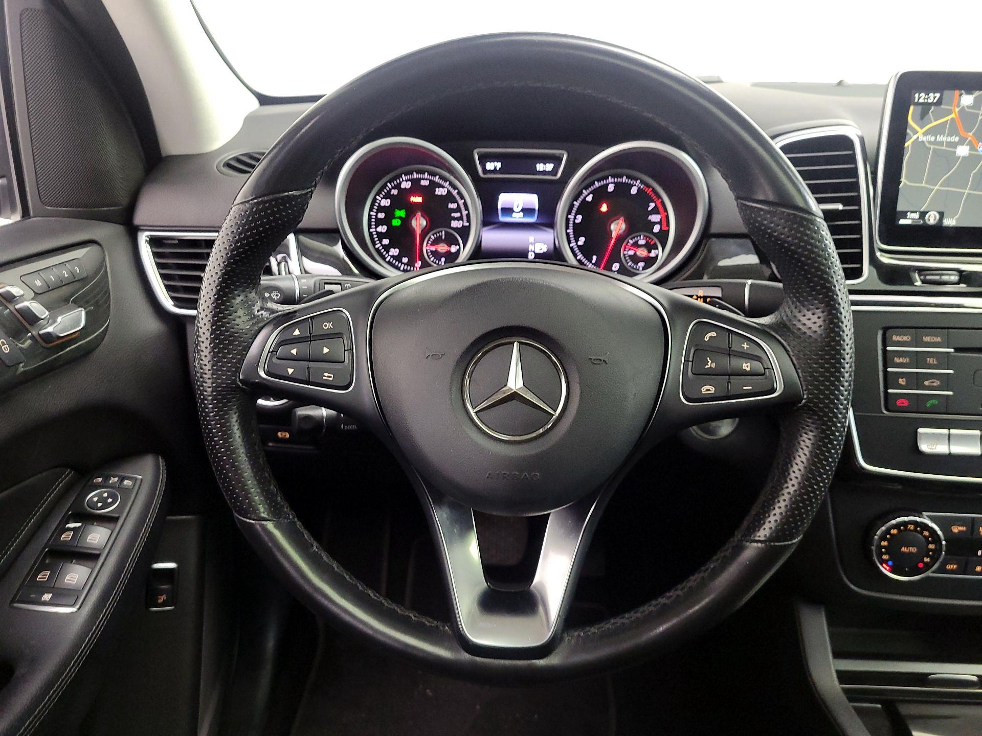 Thumbnail: 2016 Mercedes-Benz GLE - 10