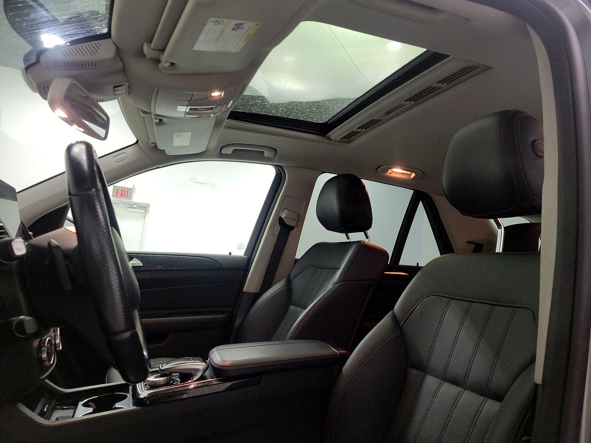 Thumbnail: 2016 Mercedes-Benz GLE - 20