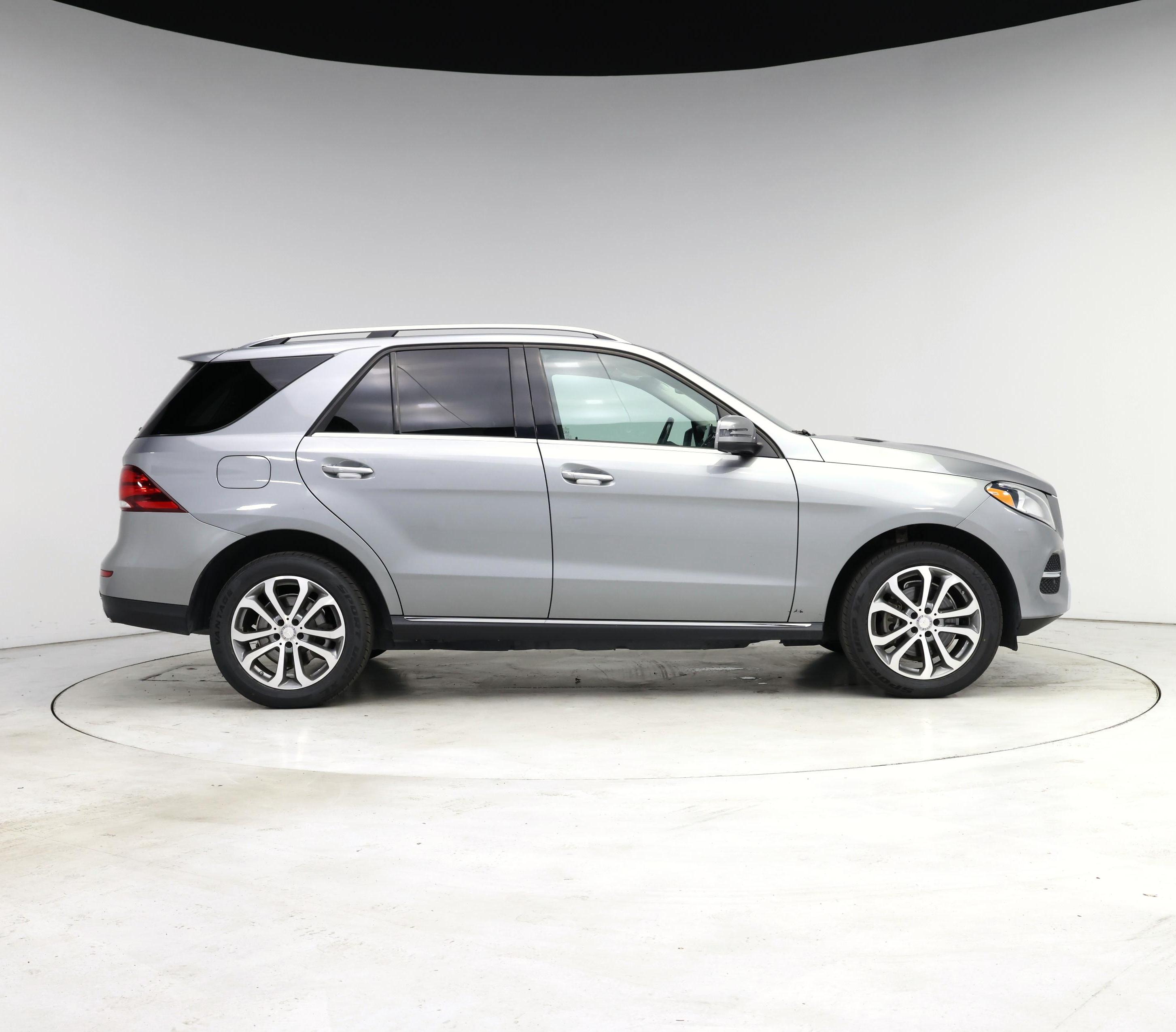 Thumbnail: 2016 Mercedes-Benz GLE - 7