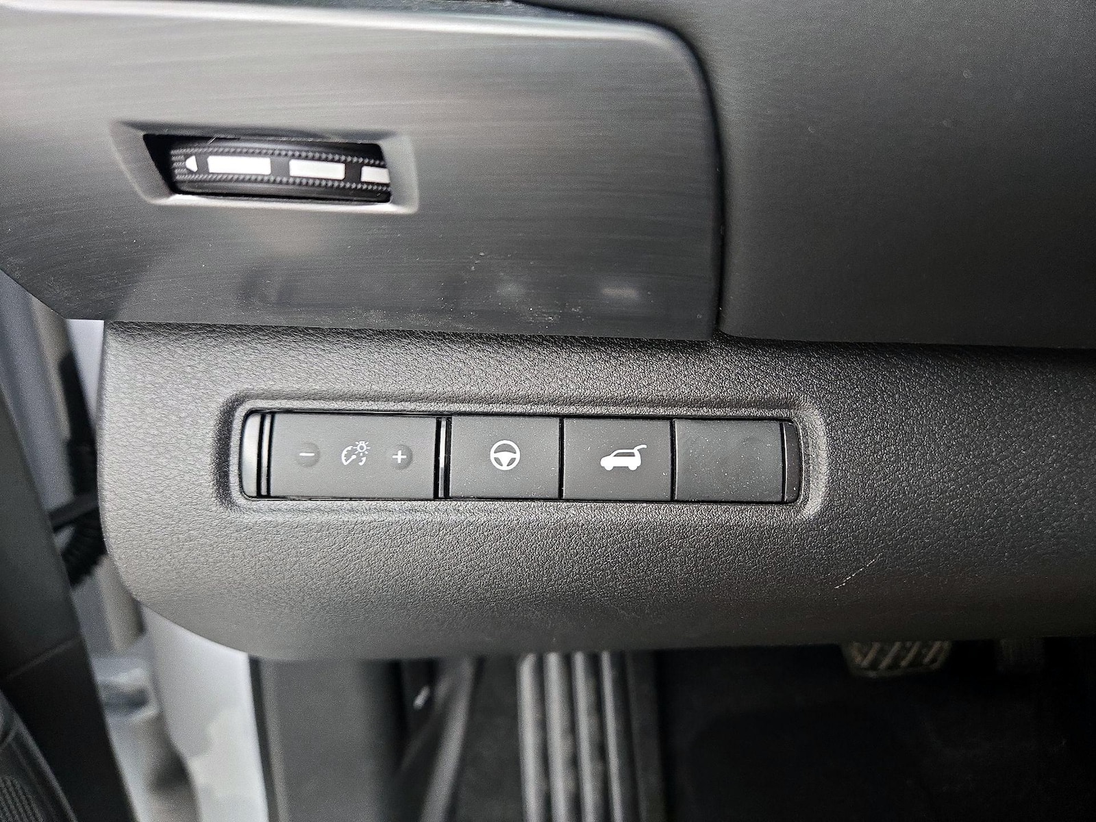 2025 Nissan Pathfinder SL - Photo 14