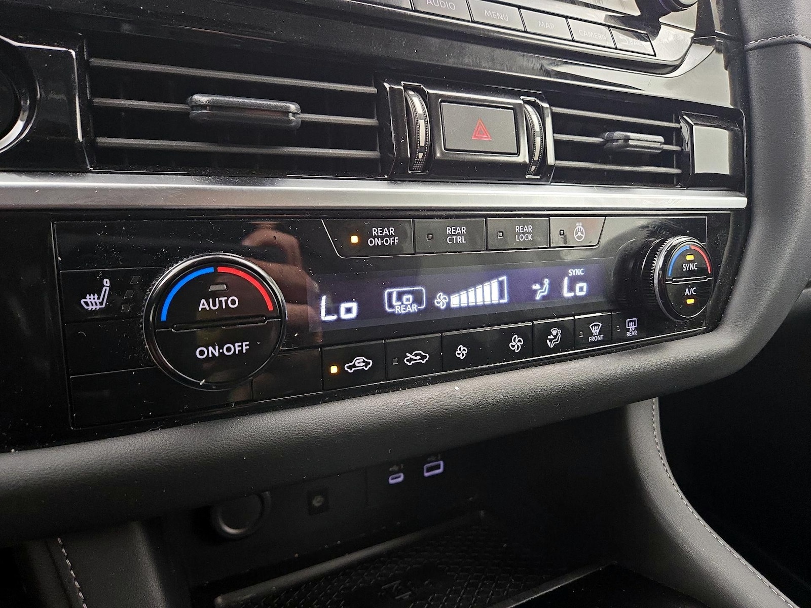 2025 Nissan Pathfinder SL - Photo 18