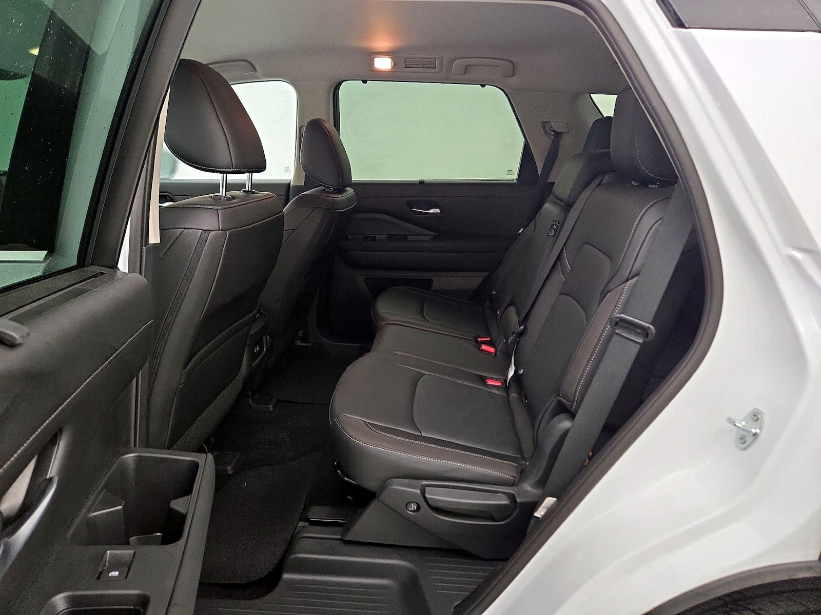 2025 Nissan Pathfinder SL - Photo 21