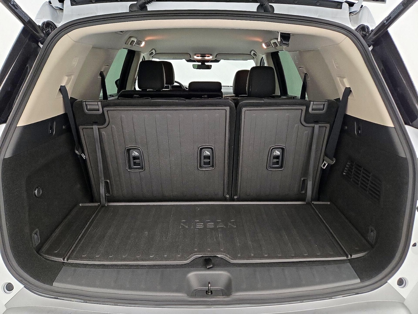 2025 Nissan Pathfinder SL - Photo 23